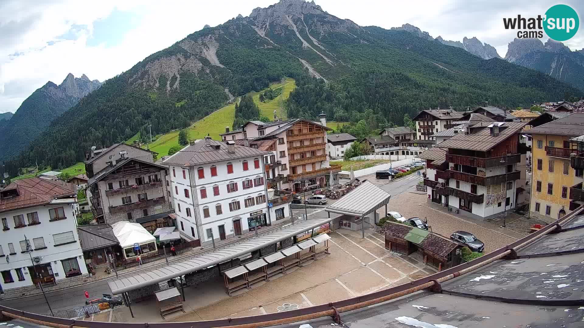 Hauptplatz von Forni di Sopra
