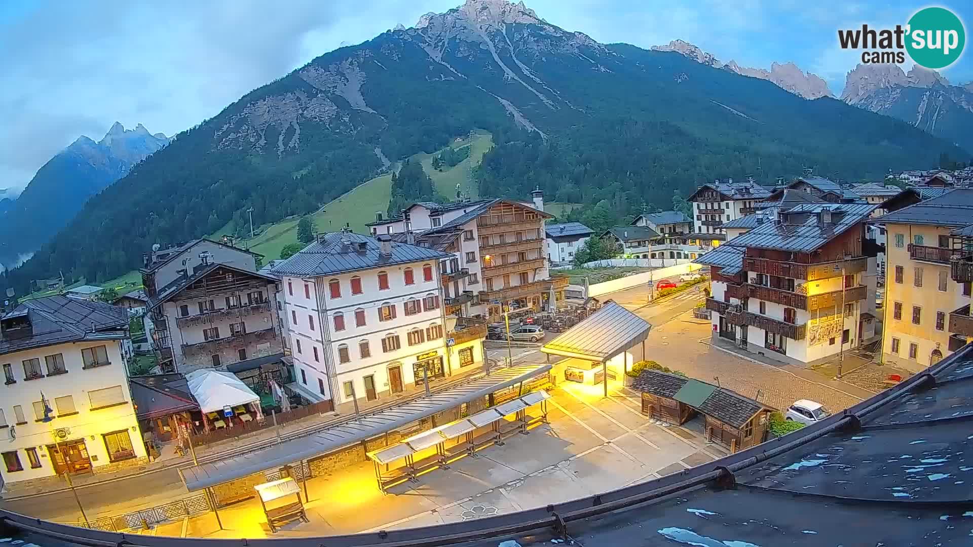 Piazza centrale di Forni di Sopra