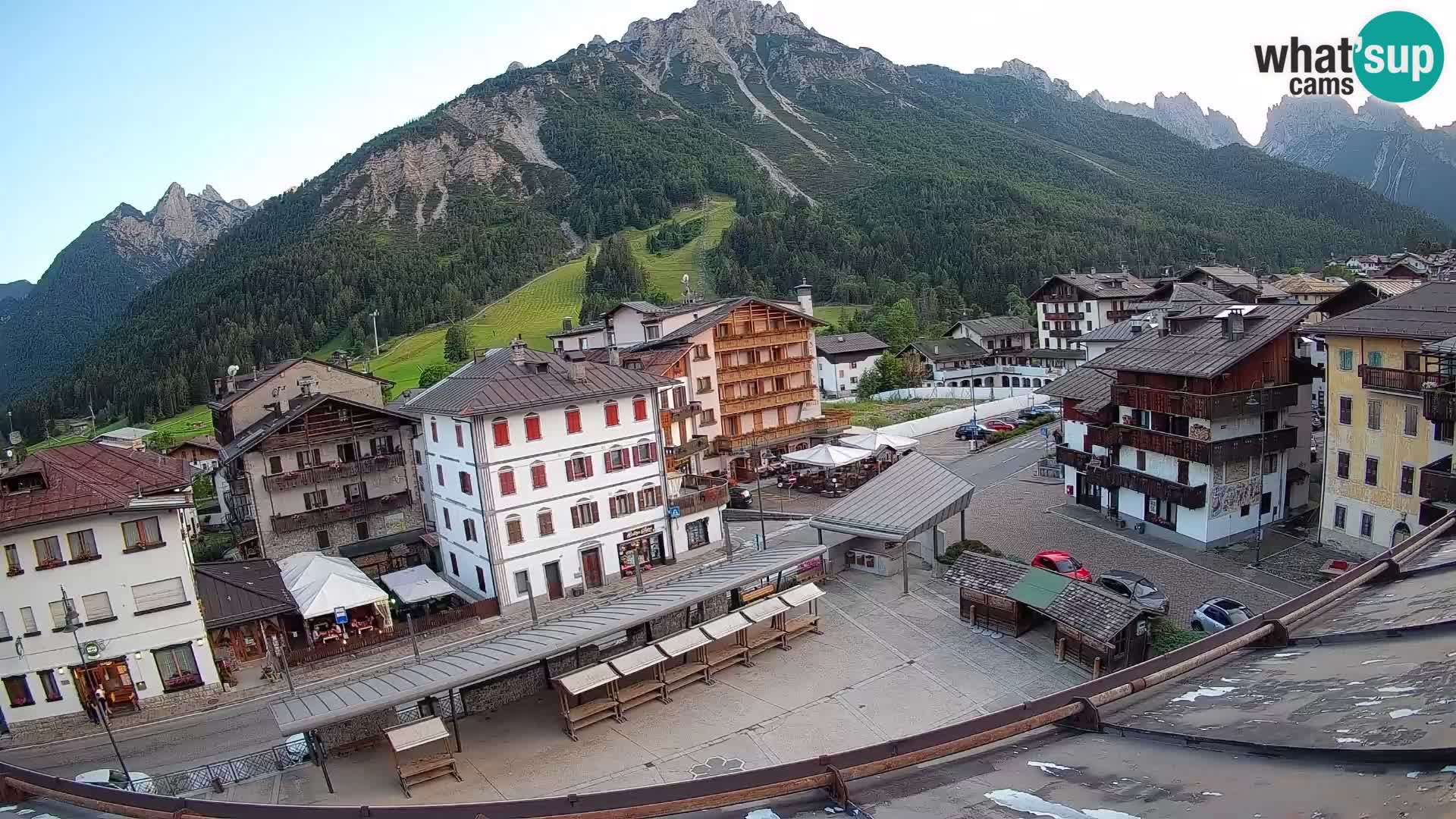 Piazza centrale di Forni di Sopra