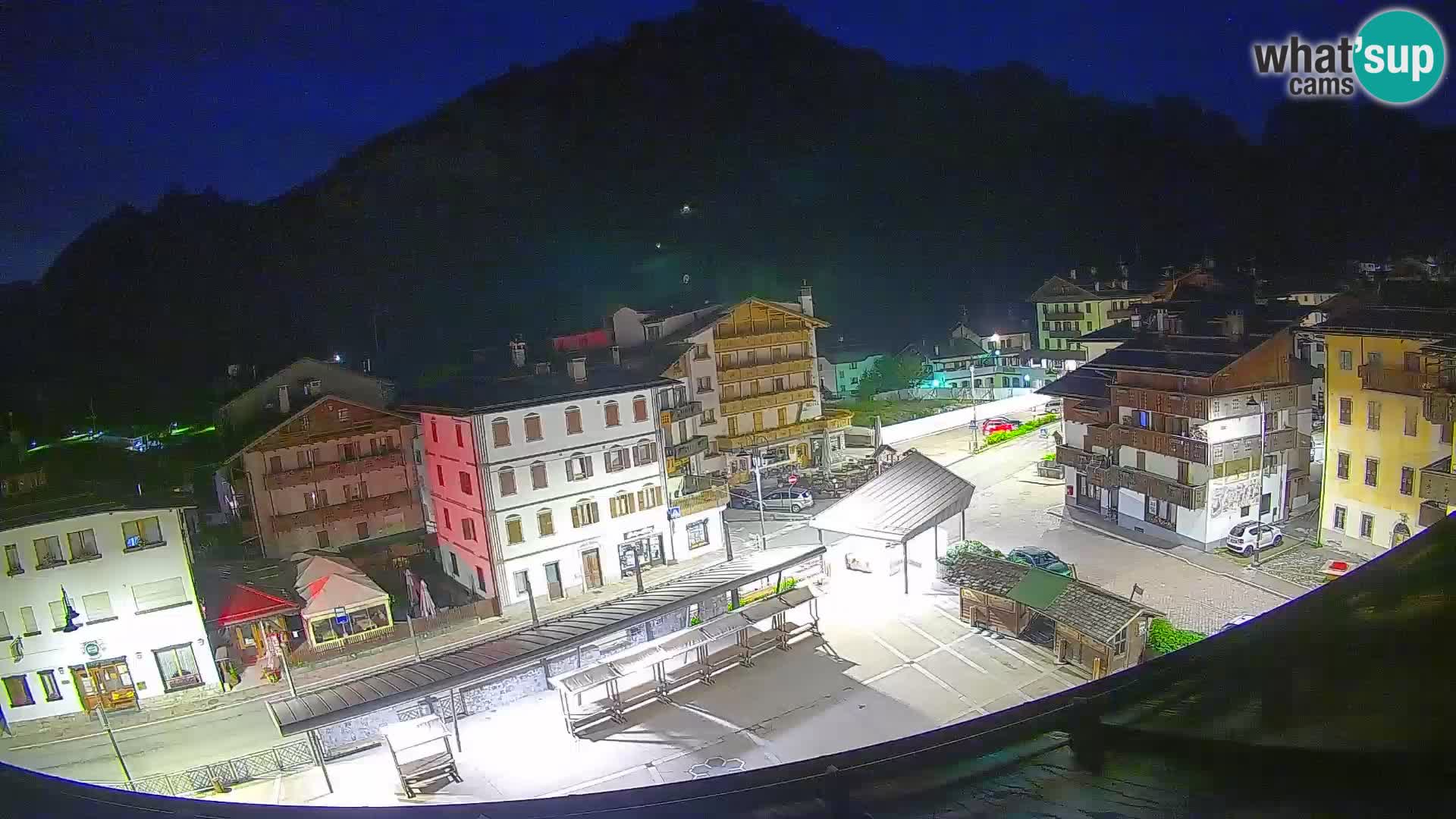 Hauptplatz von Forni di Sopra