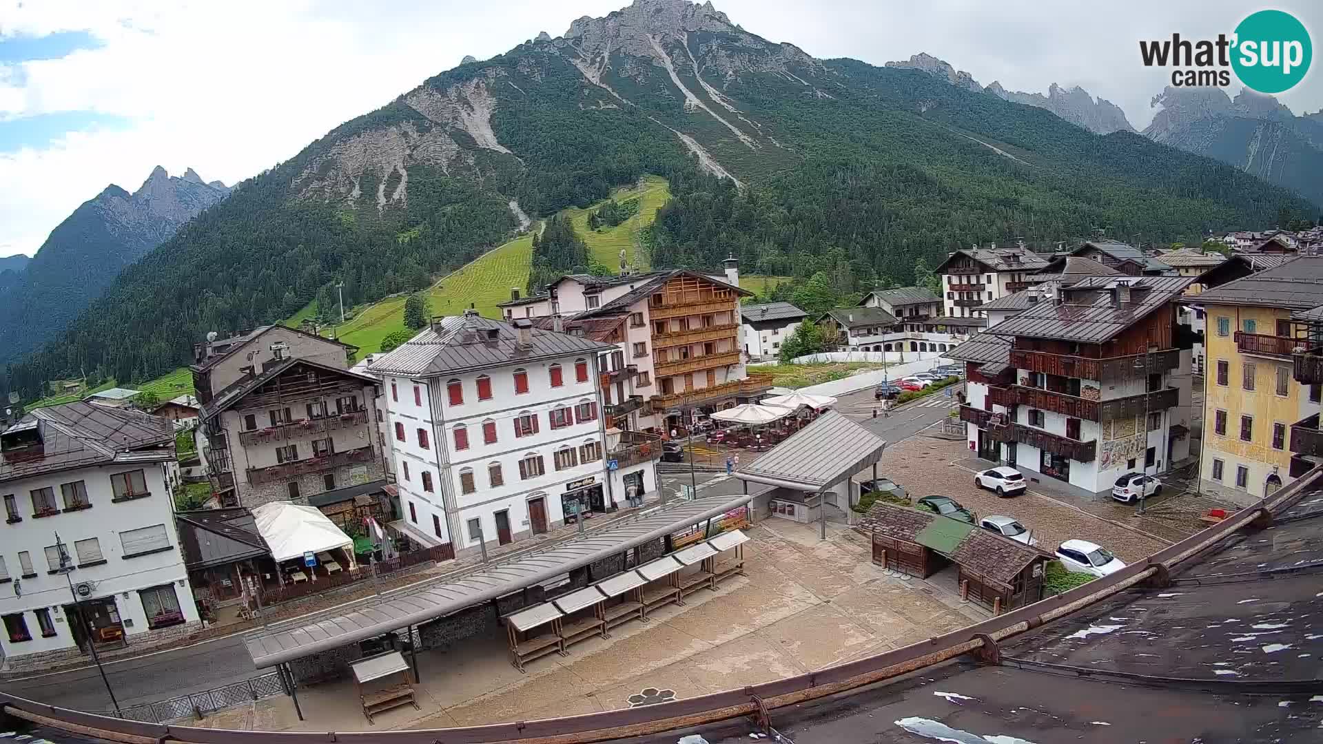 Plaza principal de Forni di Sopra
