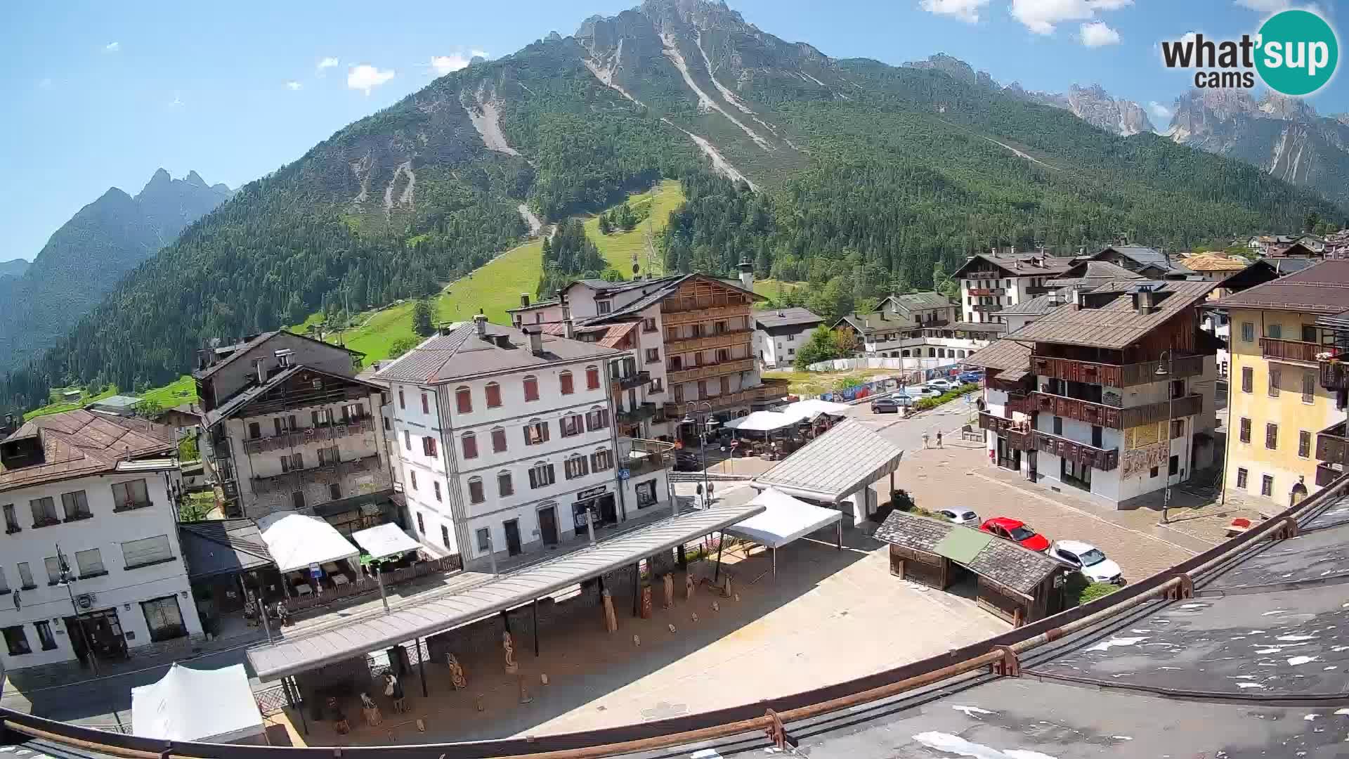 Hauptplatz von Forni di Sopra