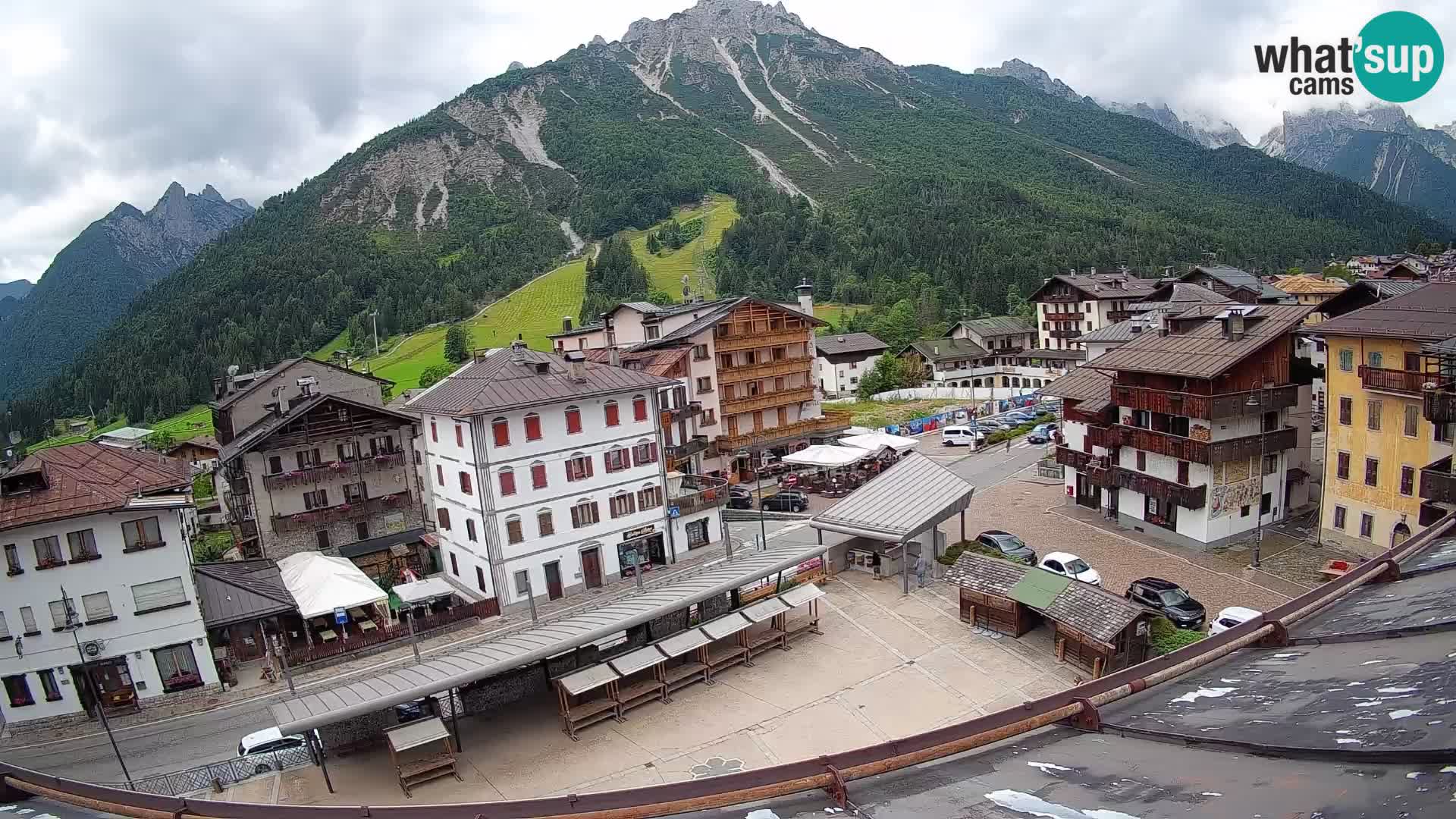 Hauptplatz von Forni di Sopra