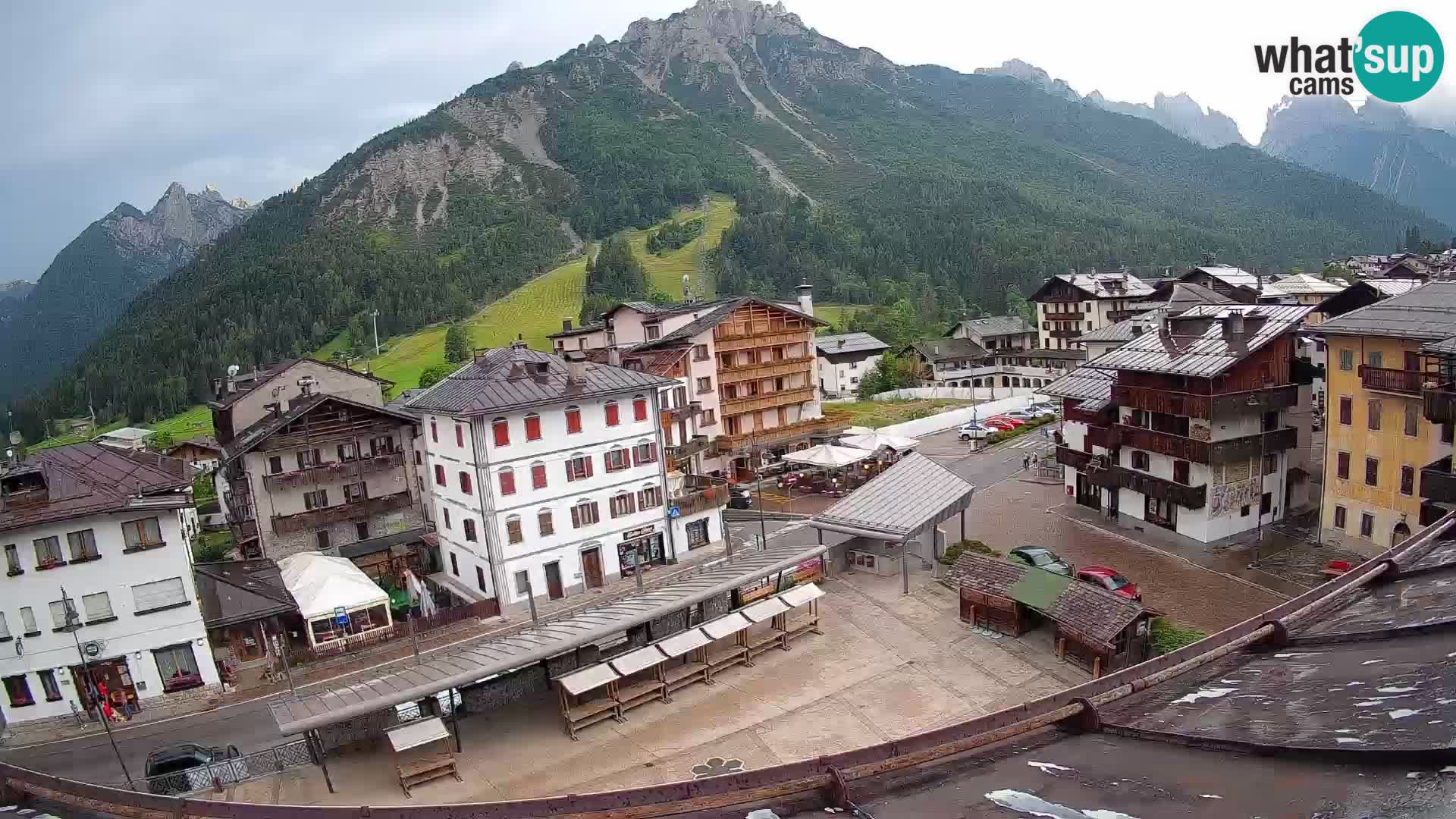 Hauptplatz von Forni di Sopra