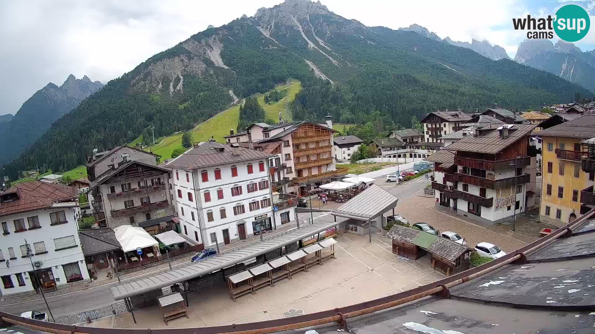 Plaza principal de Forni di Sopra