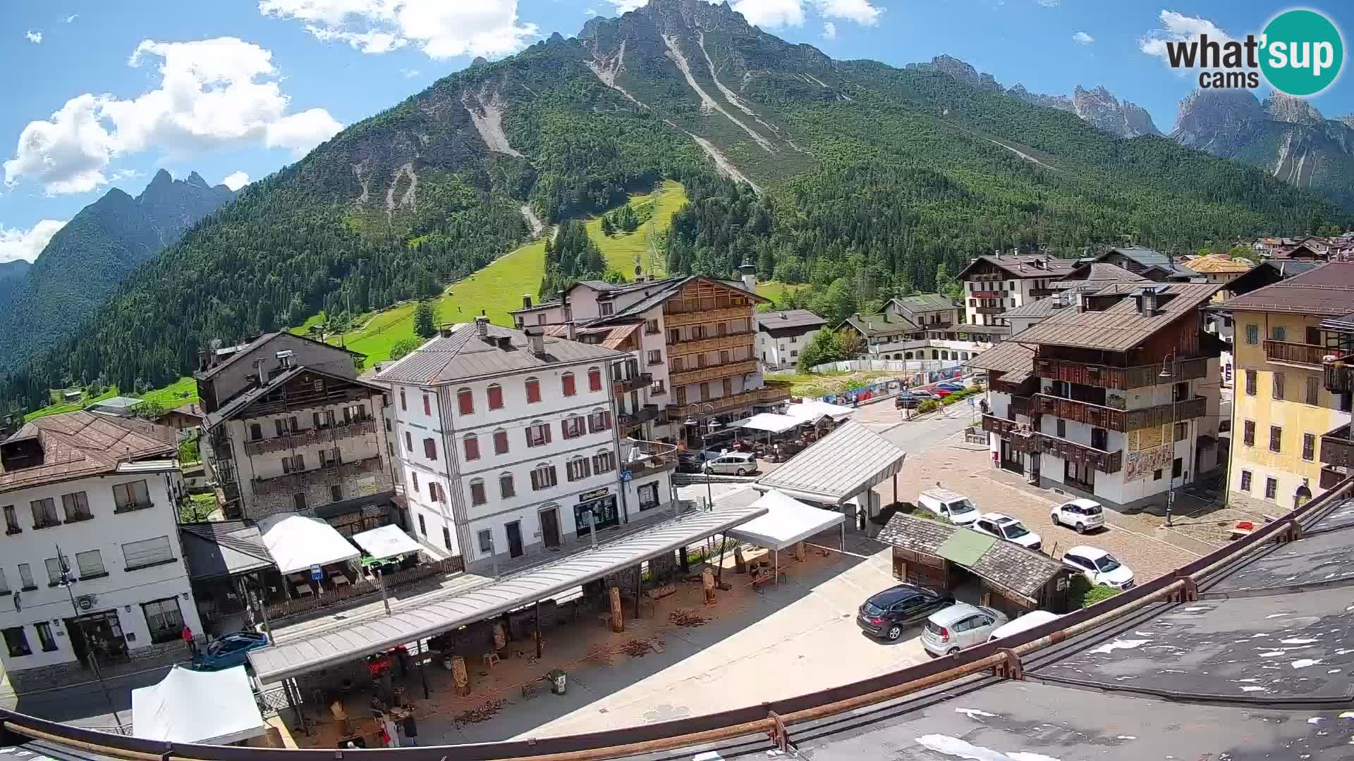 Hauptplatz von Forni di Sopra
