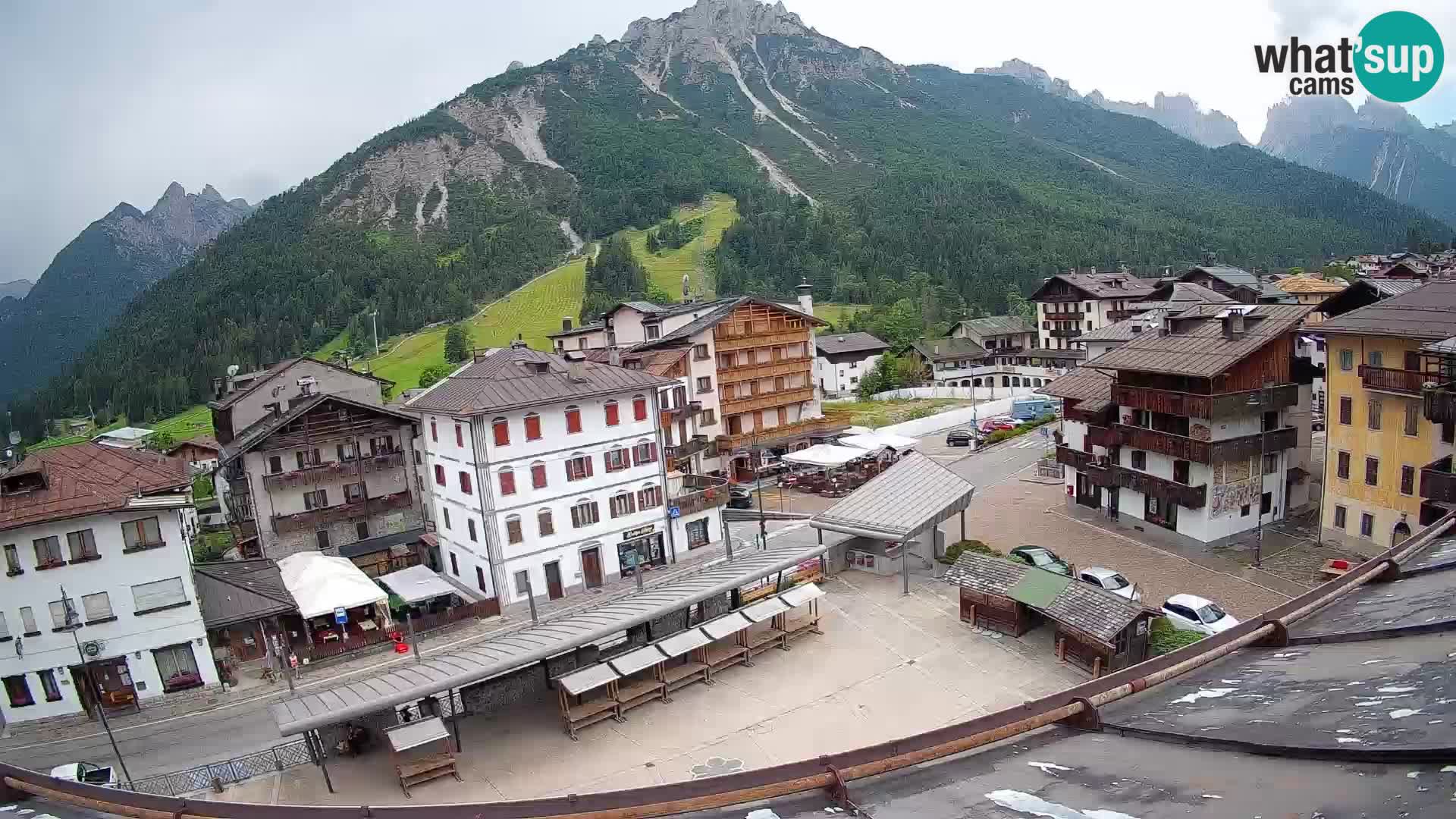 Piazza centrale di Forni di Sopra
