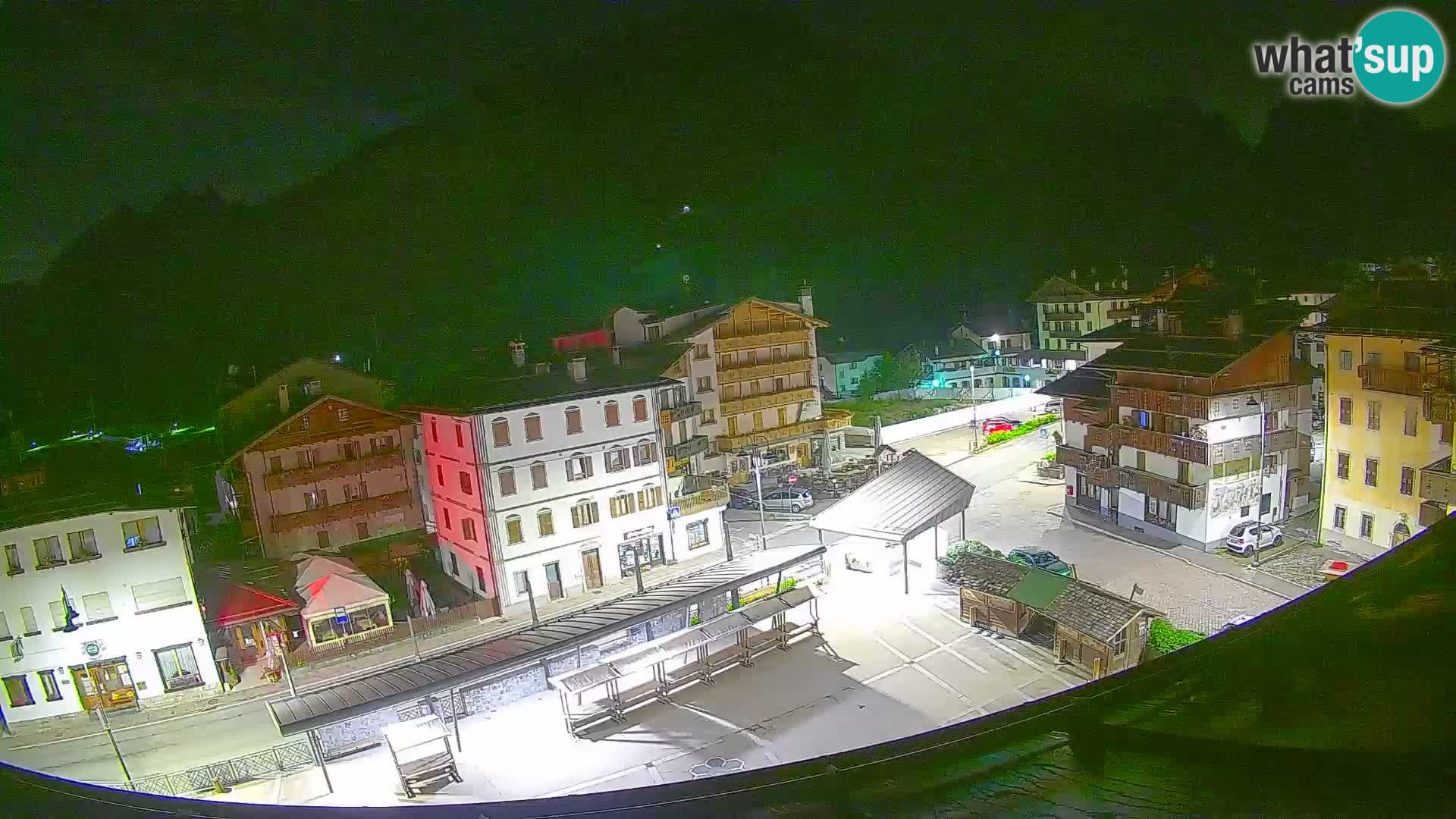 Plaza principal de Forni di Sopra