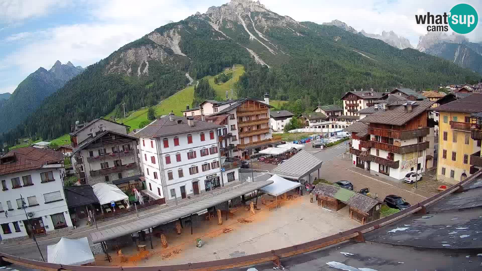 Plaza principal de Forni di Sopra
