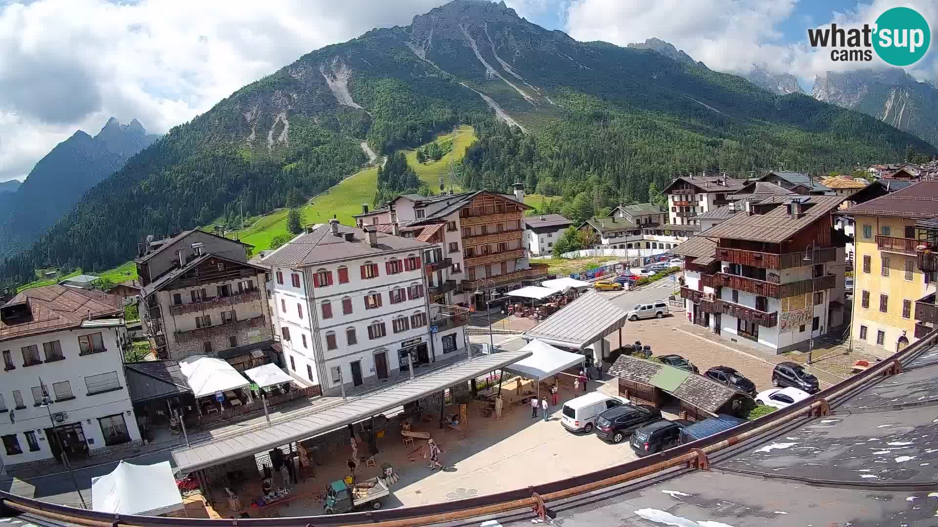 Hauptplatz von Forni di Sopra
