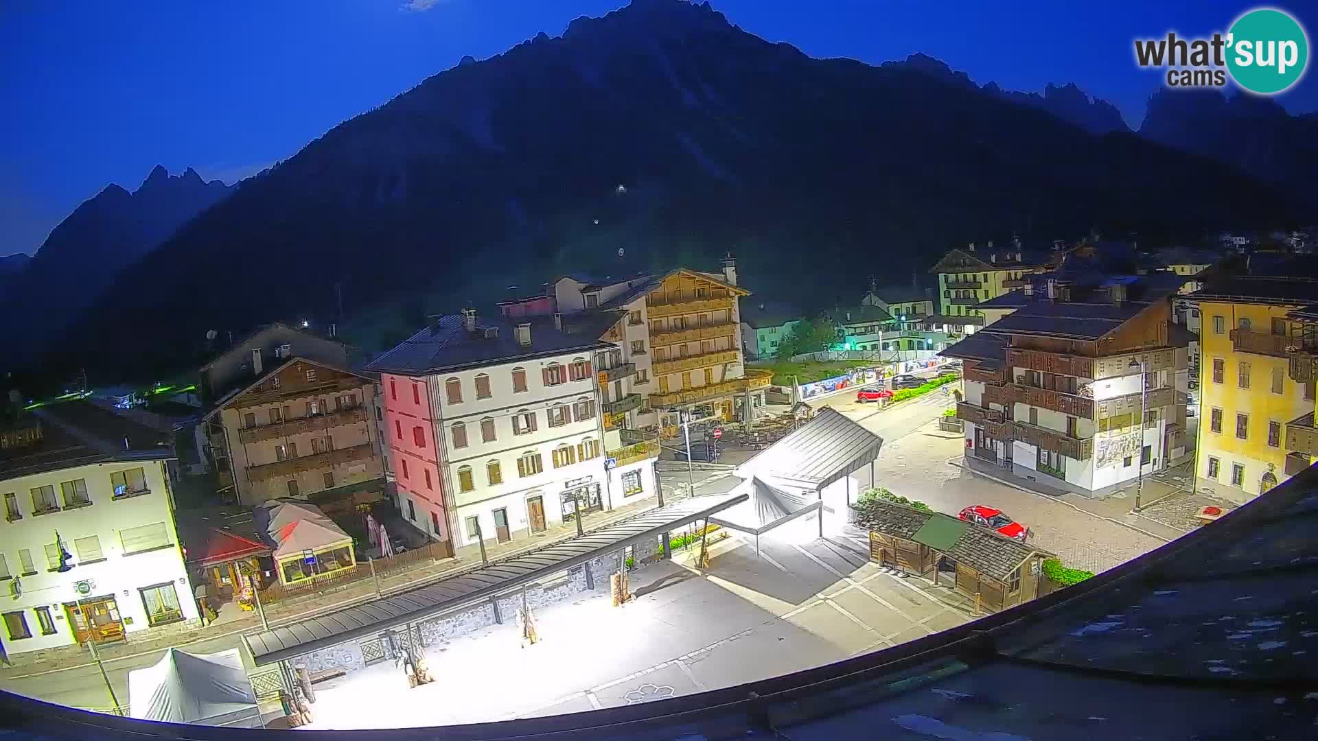 Plaza principal de Forni di Sopra