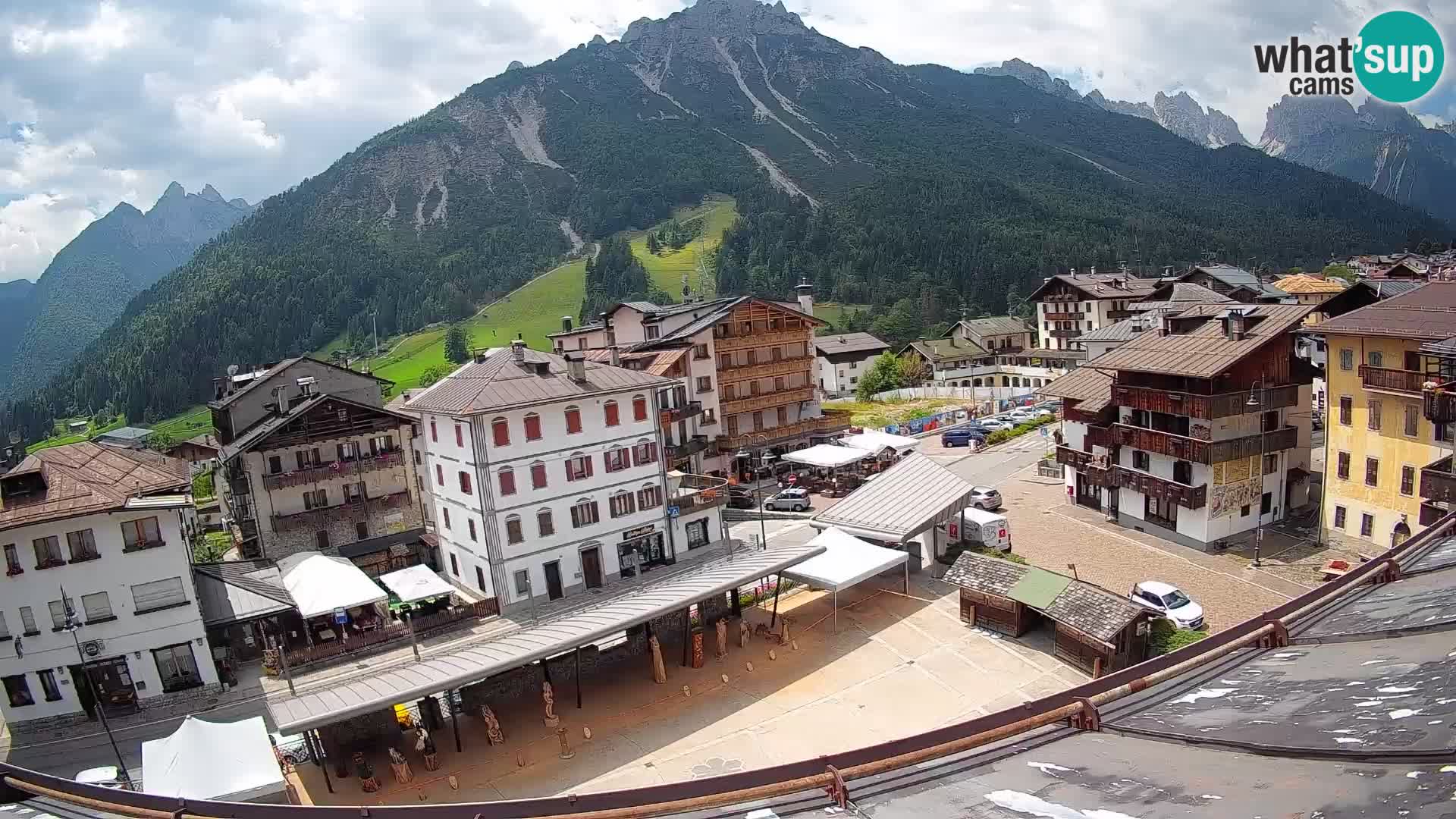 Hauptplatz von Forni di Sopra