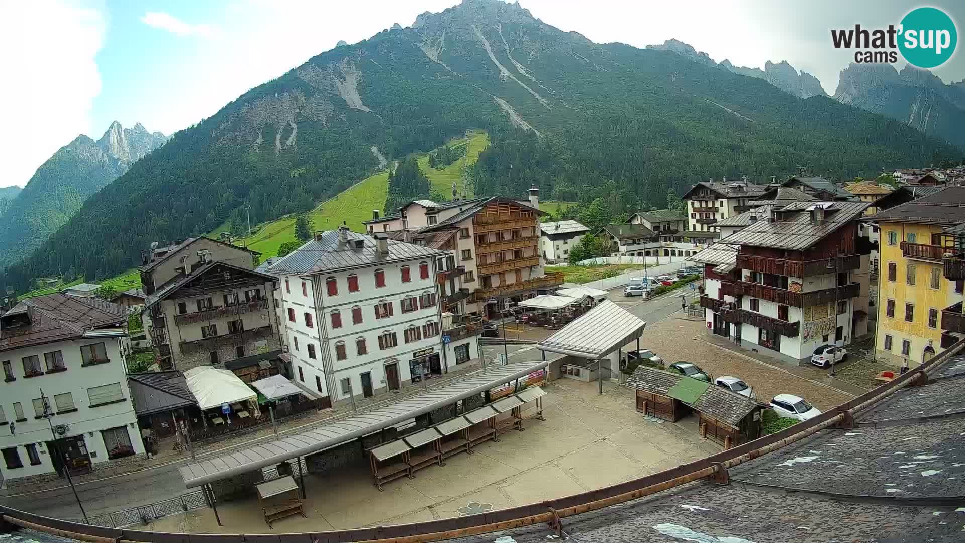 Hauptplatz von Forni di Sopra