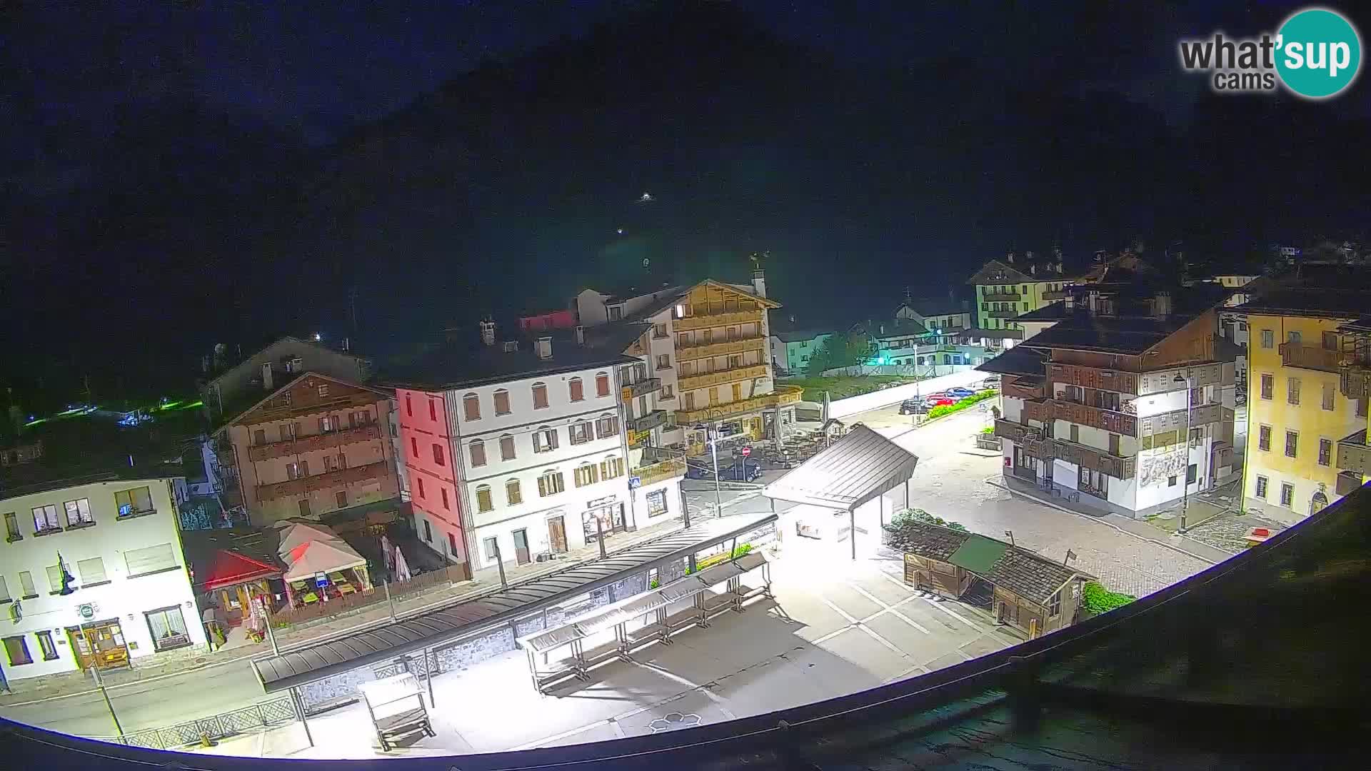 Plaza principal de Forni di Sopra