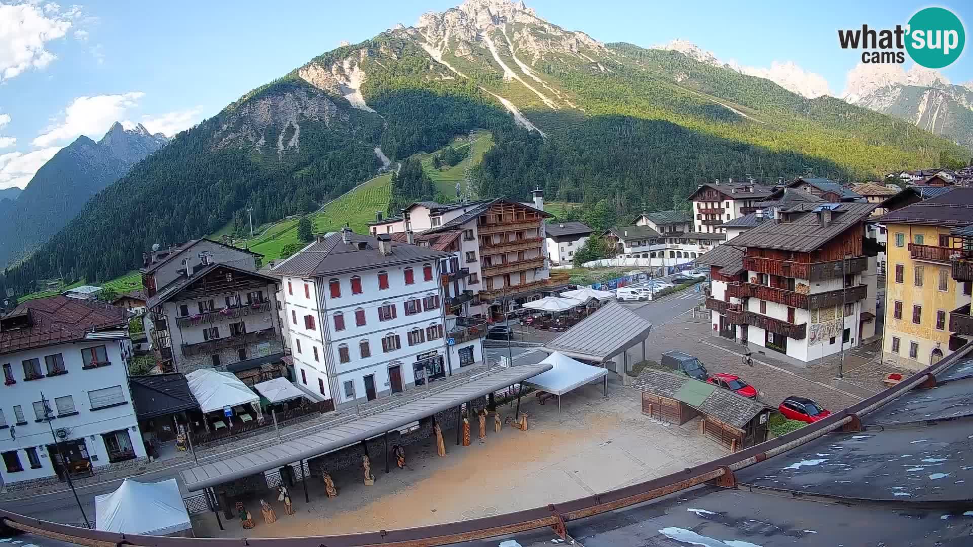 Plaza principal de Forni di Sopra