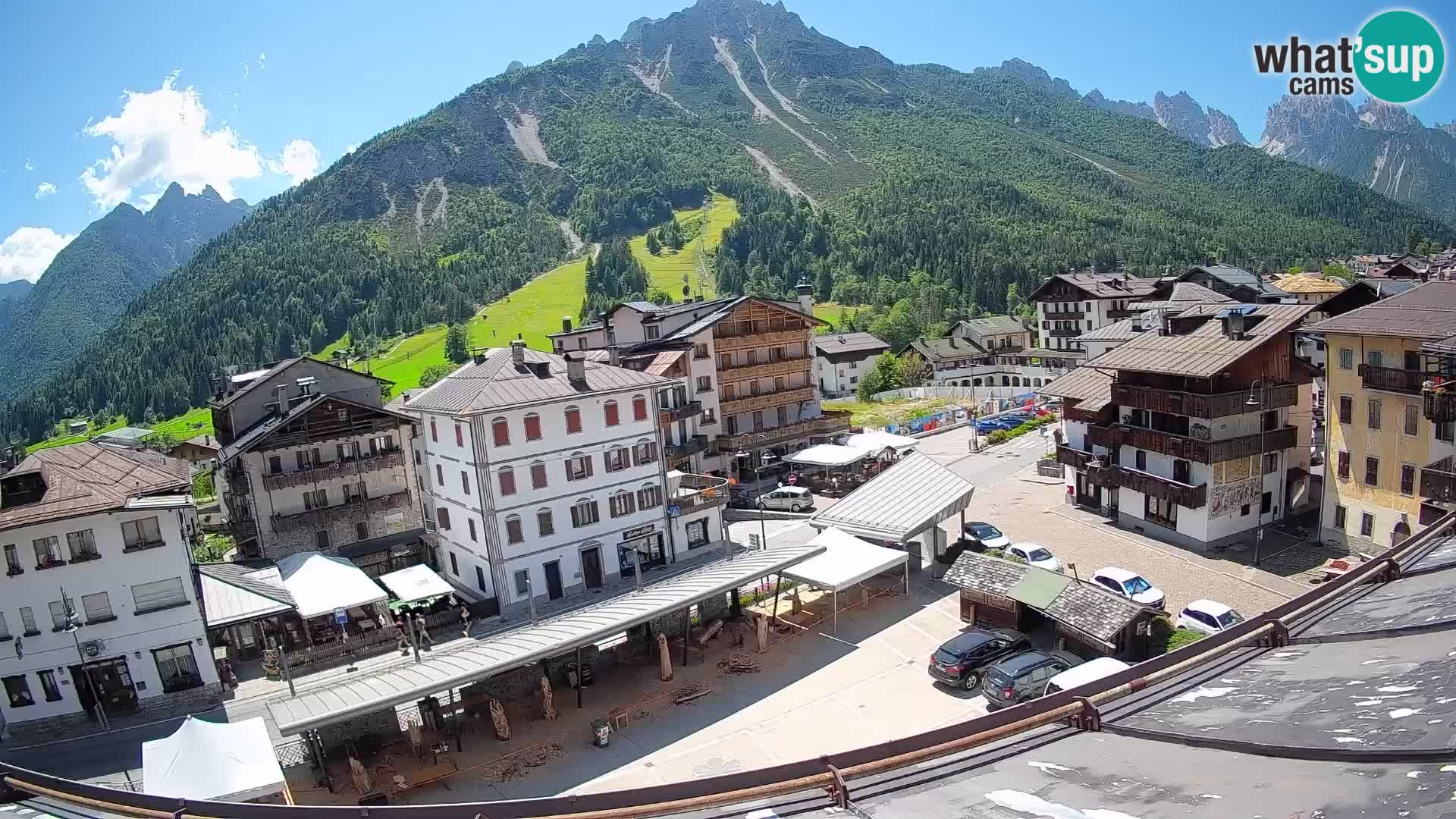 Hauptplatz von Forni di Sopra