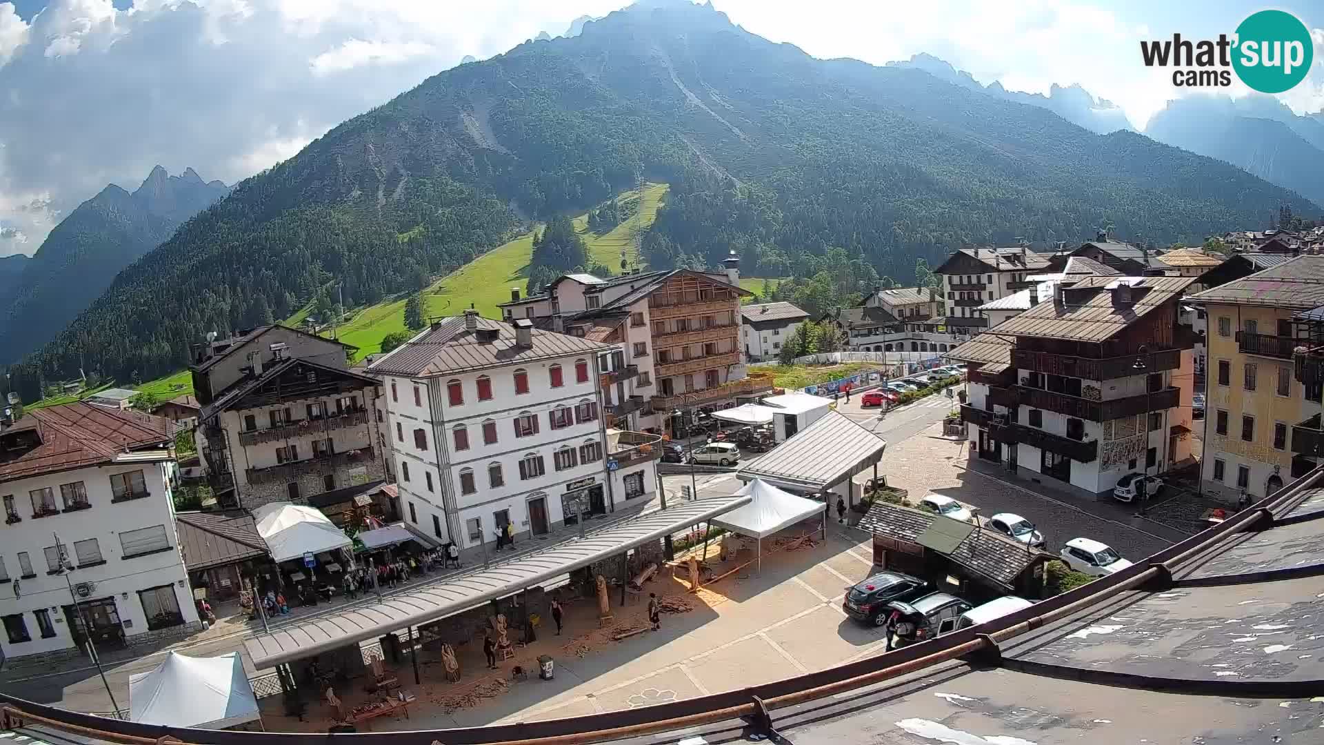 Hauptplatz von Forni di Sopra
