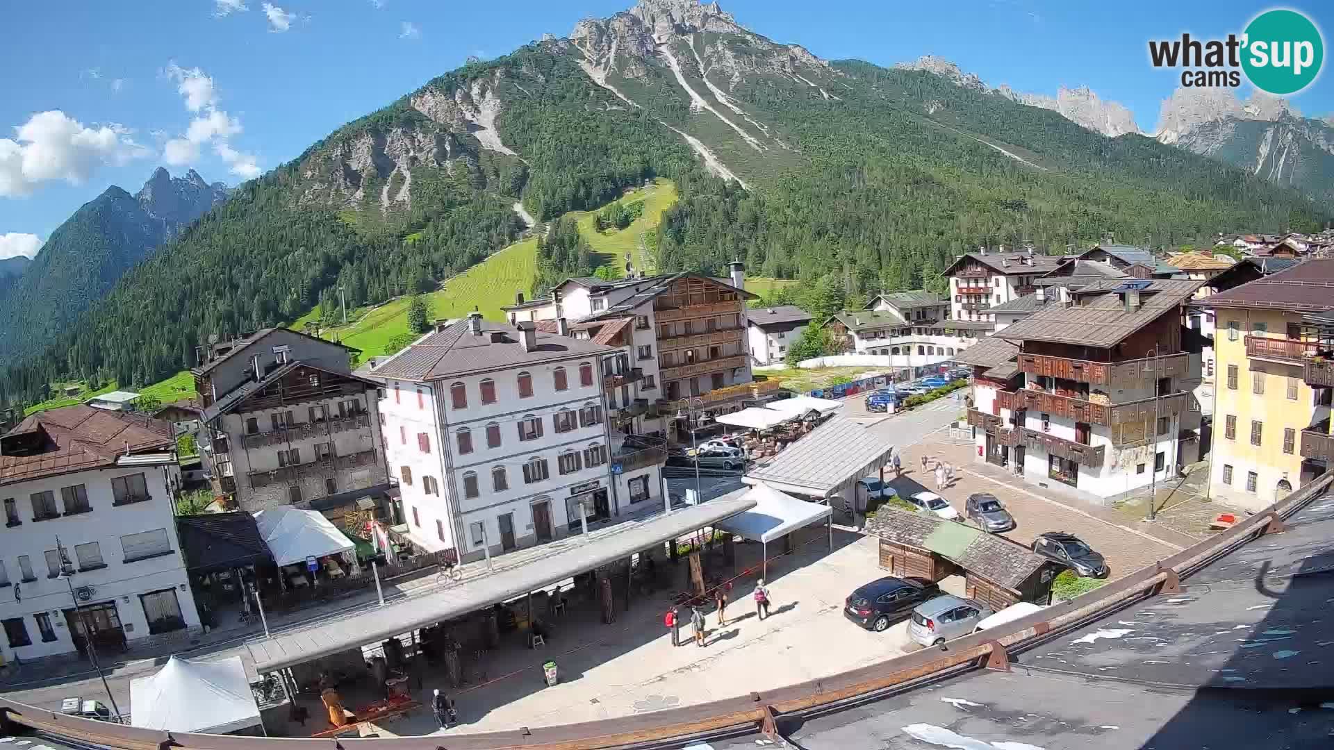 Hauptplatz von Forni di Sopra