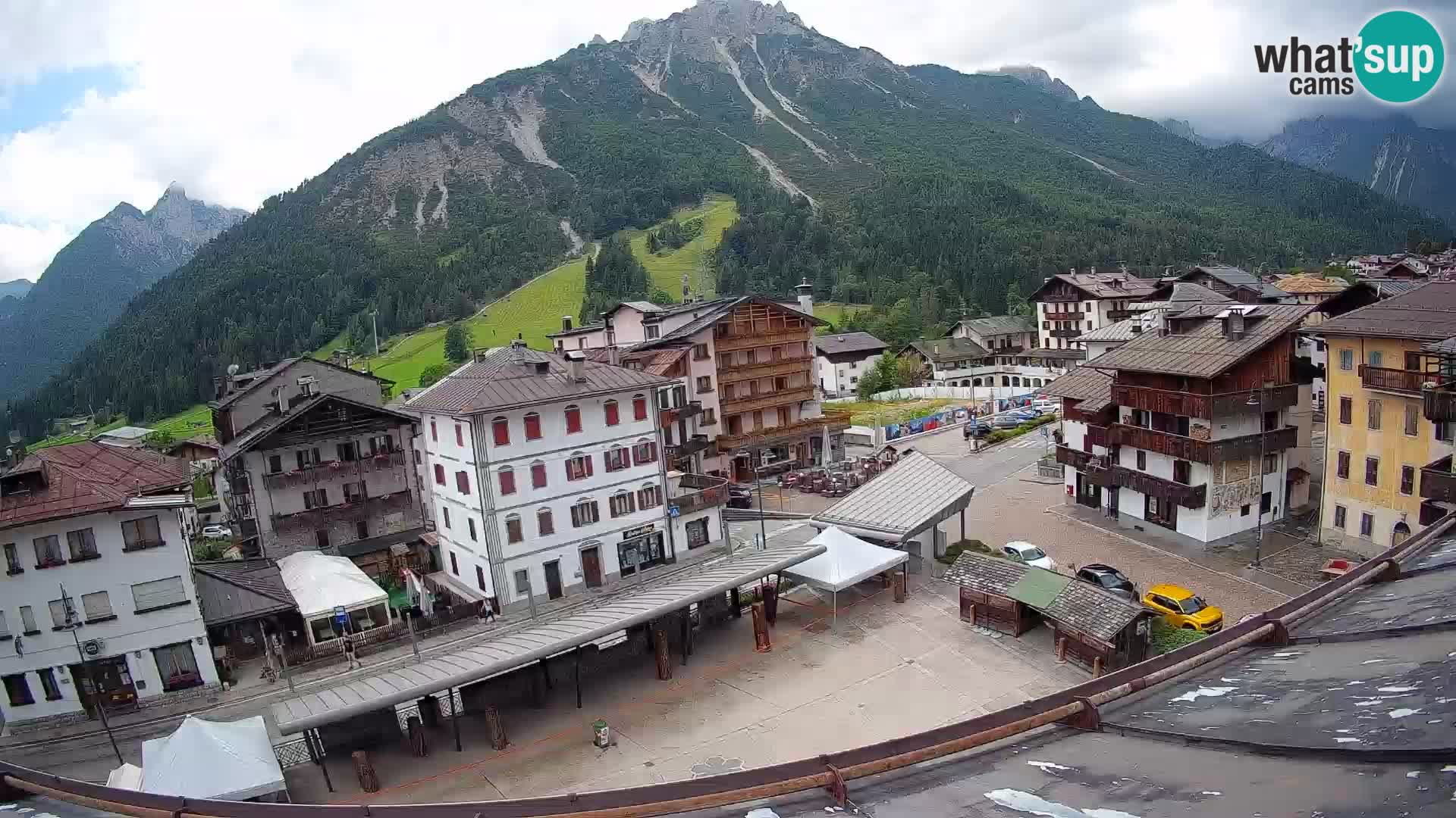 Hauptplatz von Forni di Sopra