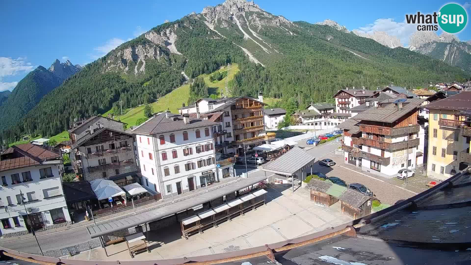 Piazza centrale di Forni di Sopra