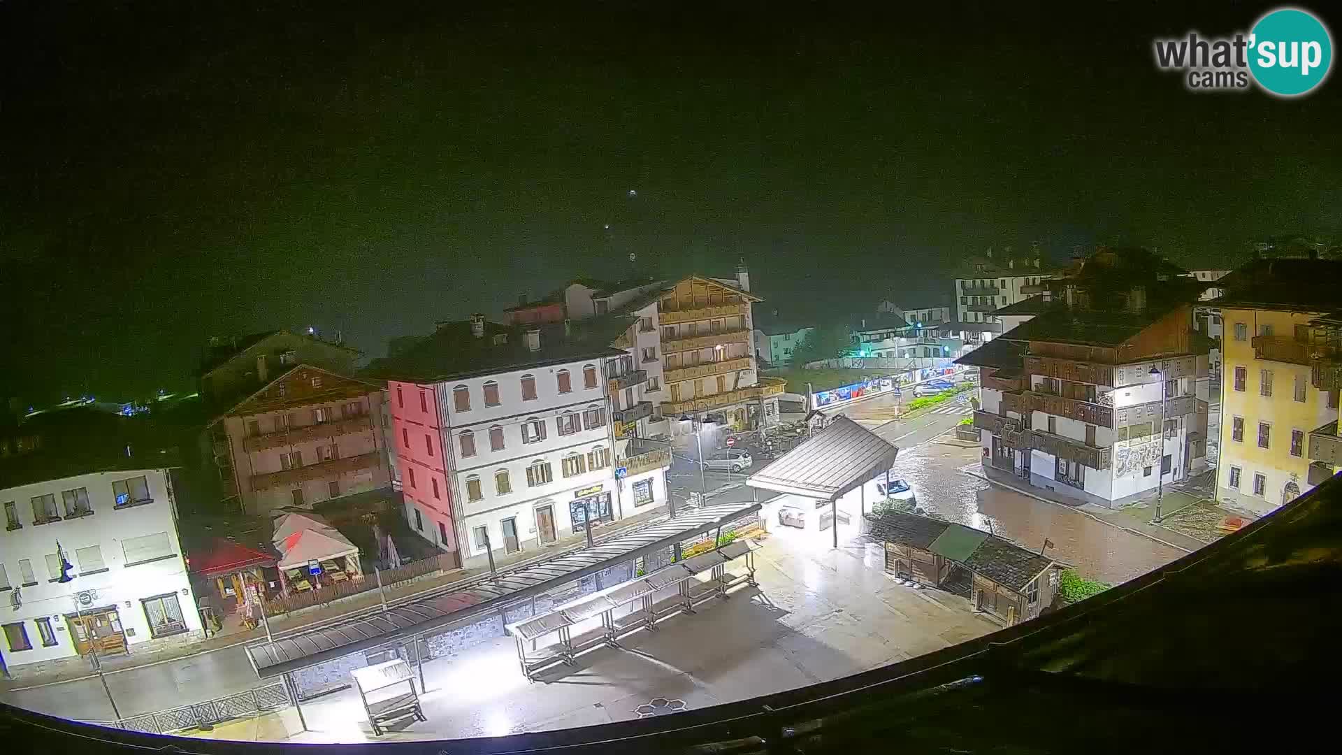 Piazza centrale di Forni di Sopra