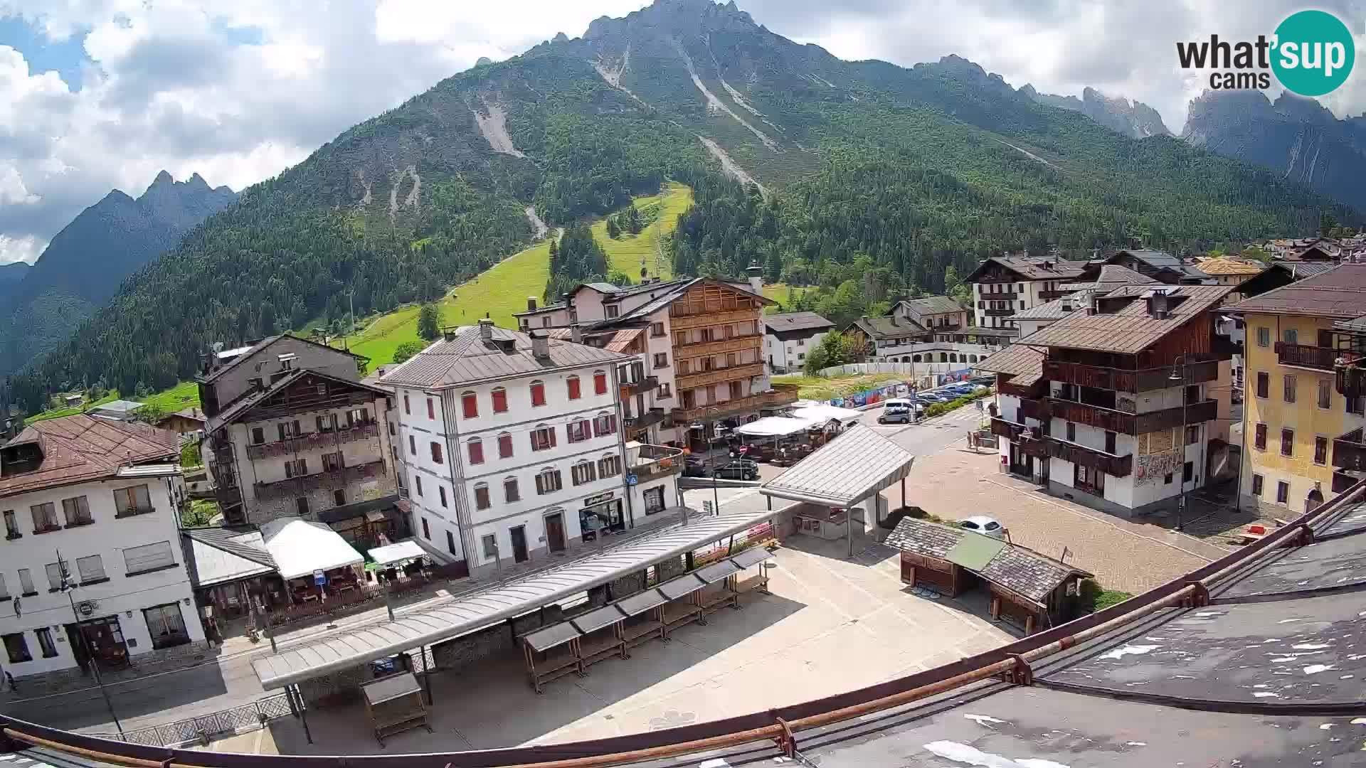 Hauptplatz von Forni di Sopra