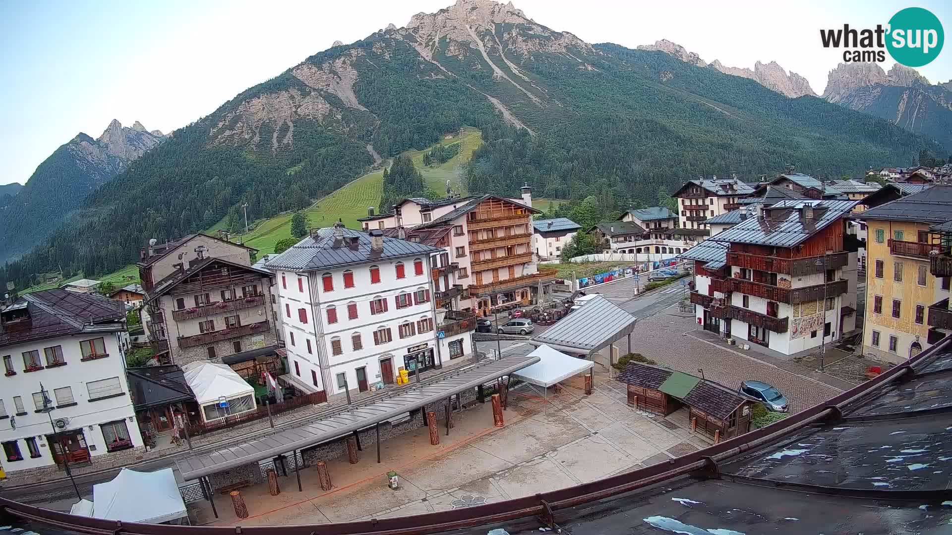 Plaza principal de Forni di Sopra