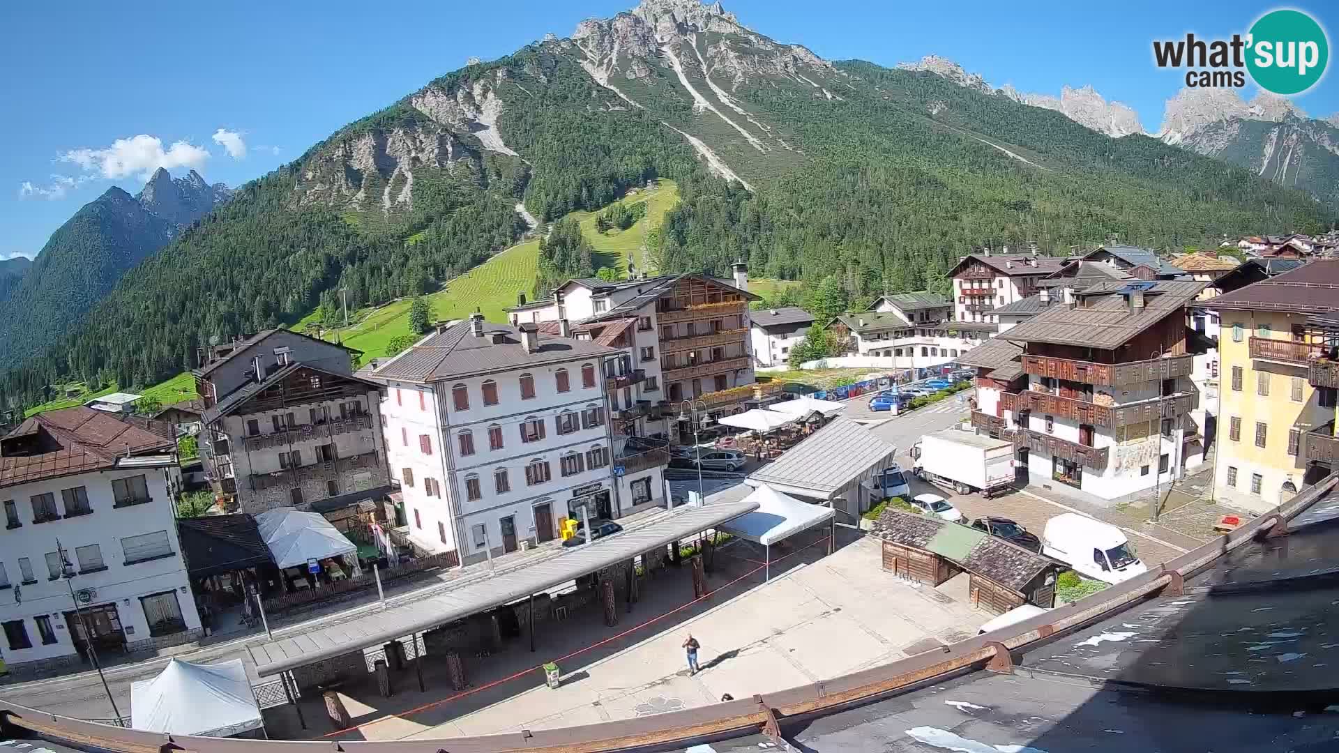 Plaza principal de Forni di Sopra