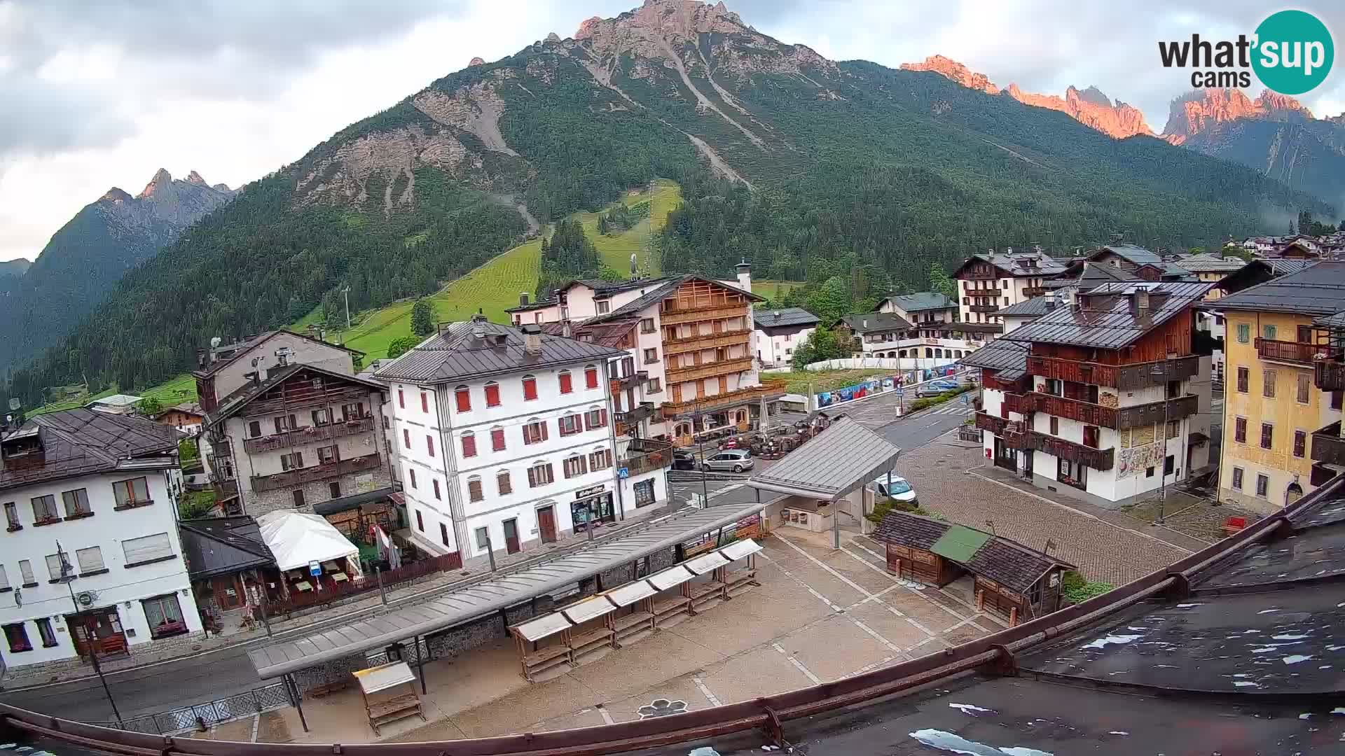 Plaza principal de Forni di Sopra