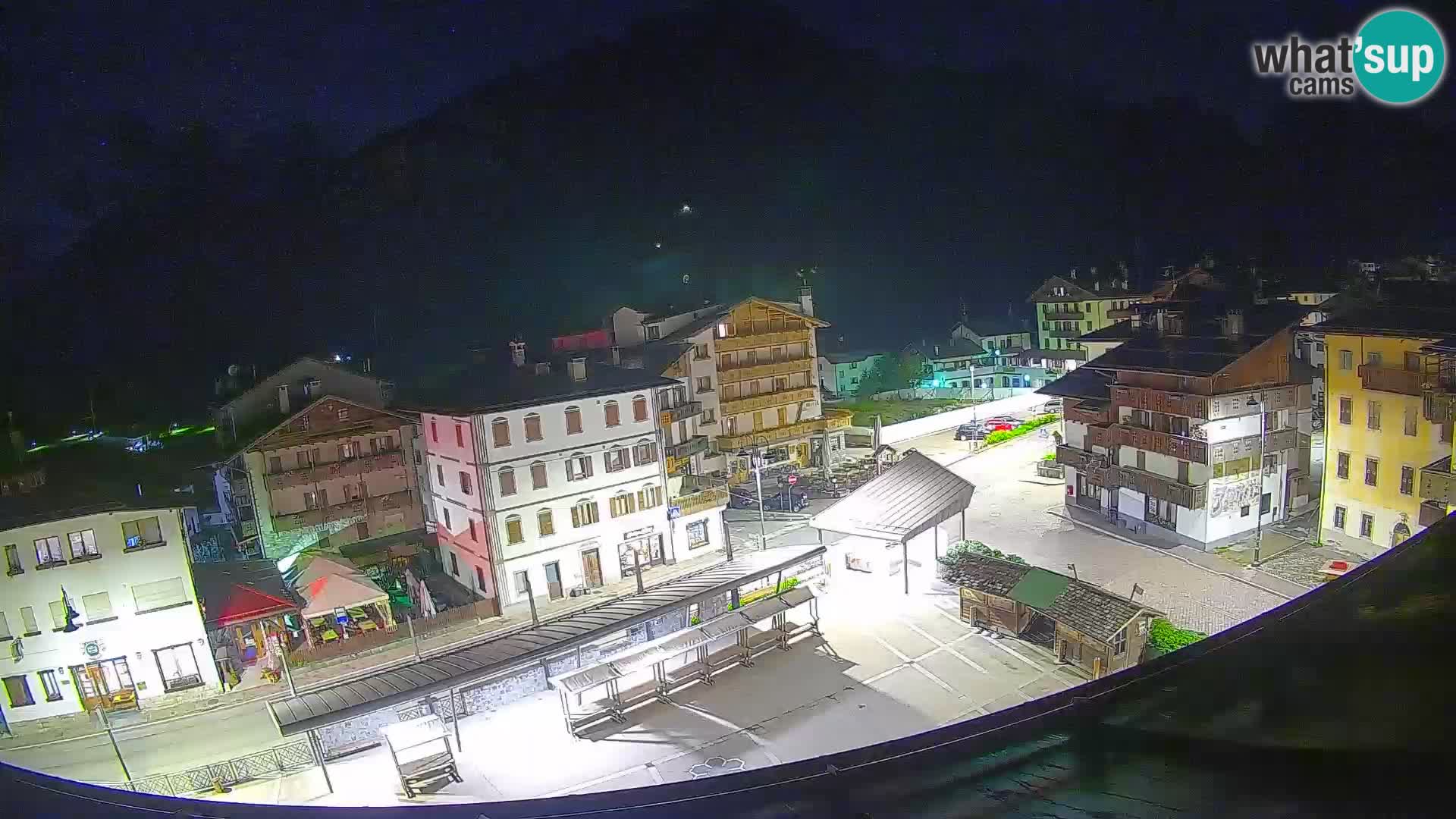 Plaza principal de Forni di Sopra