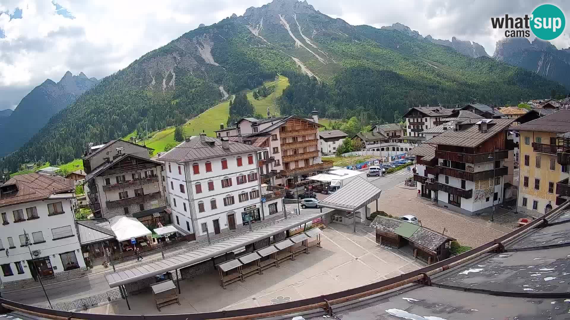 Hauptplatz von Forni di Sopra