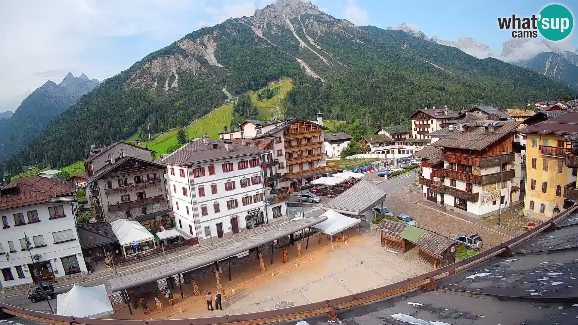 Plaza principal de Forni di Sopra