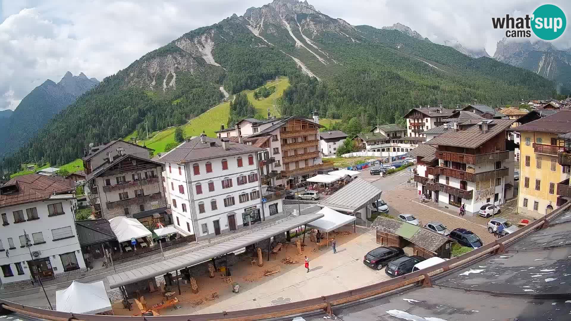 Plaza principal de Forni di Sopra