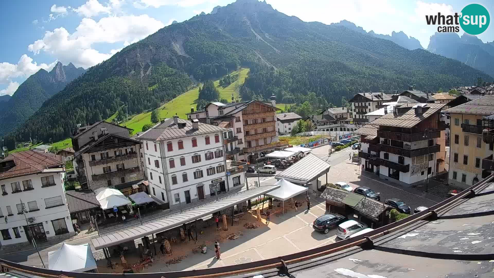 Hauptplatz von Forni di Sopra