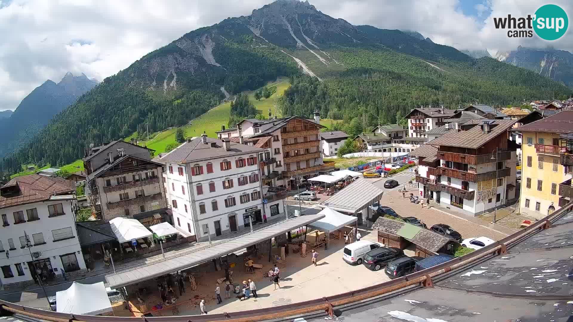 Hauptplatz von Forni di Sopra