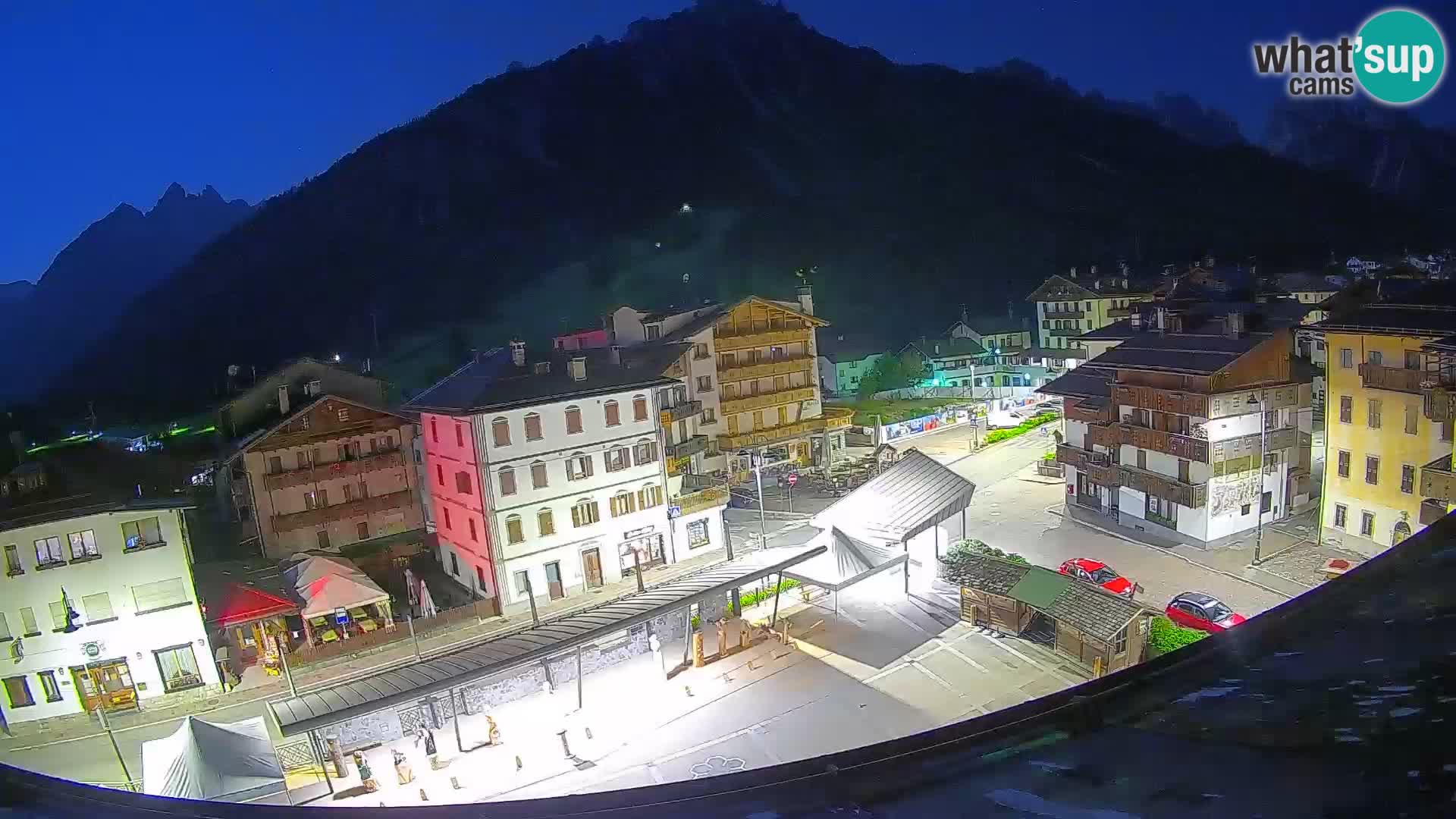 Piazza centrale di Forni di Sopra