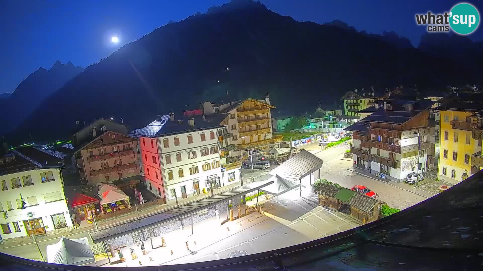 Piazza centrale di Forni di Sopra