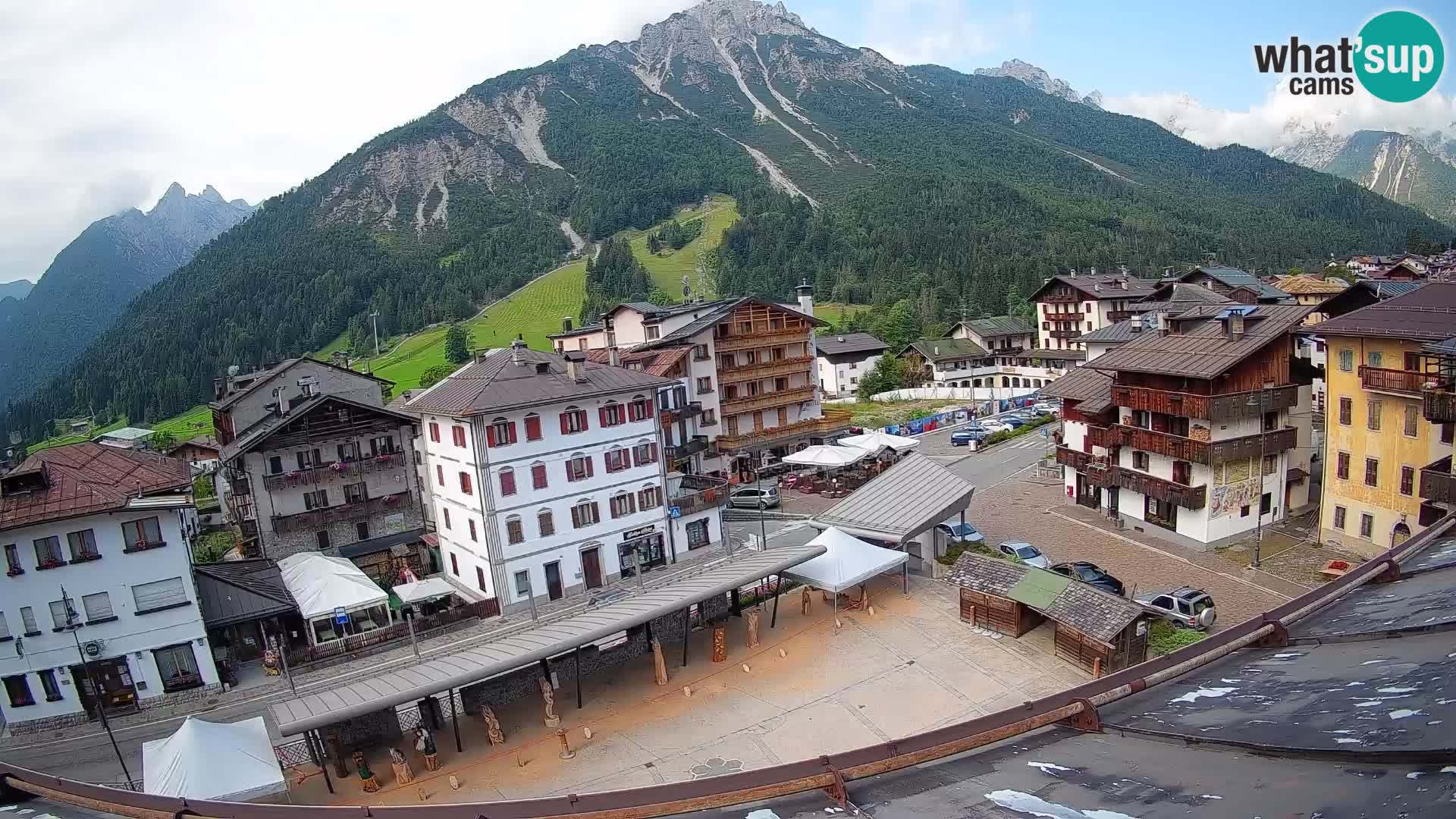 Hauptplatz von Forni di Sopra