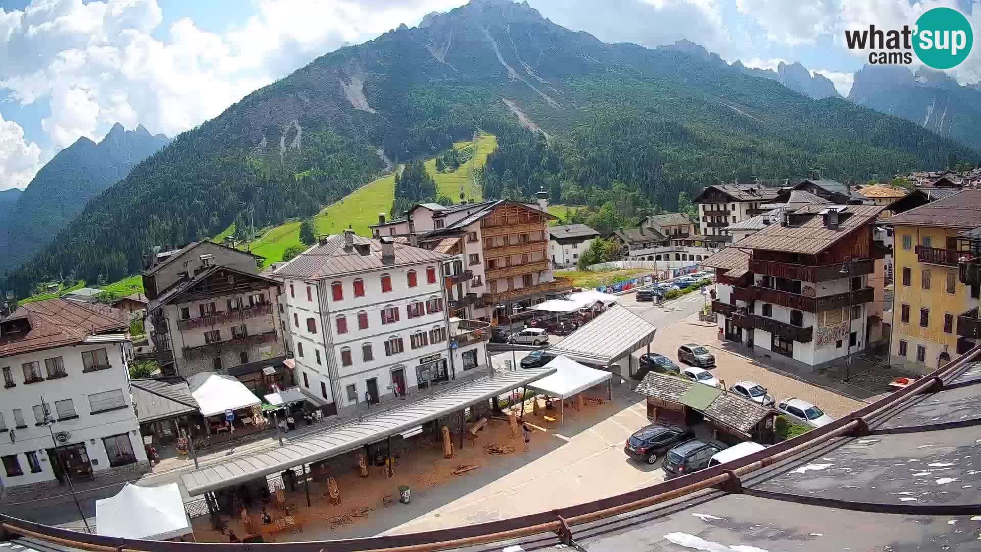 Hauptplatz von Forni di Sopra