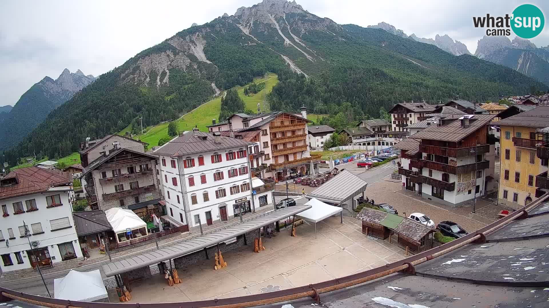 Hauptplatz von Forni di Sopra