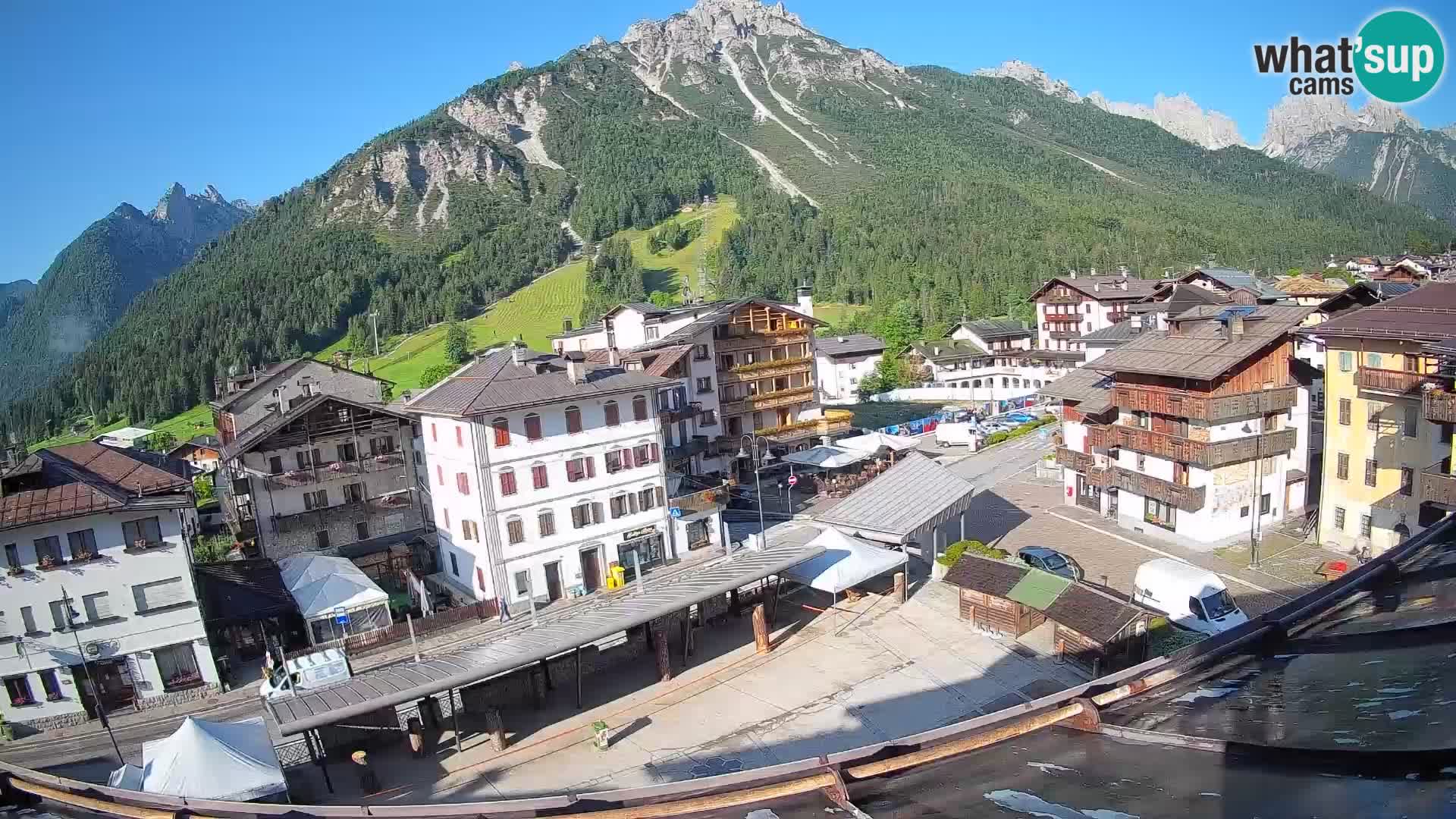 Piazza centrale di Forni di Sopra