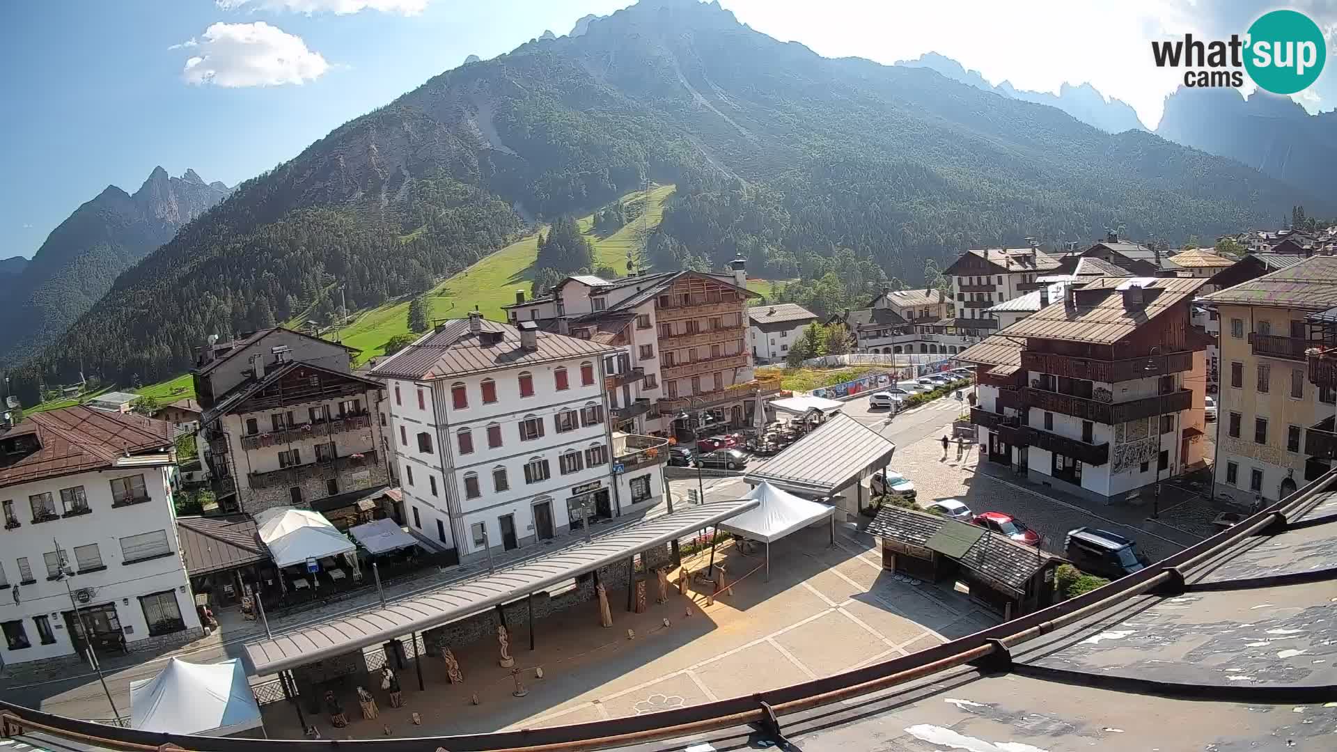 Hauptplatz von Forni di Sopra