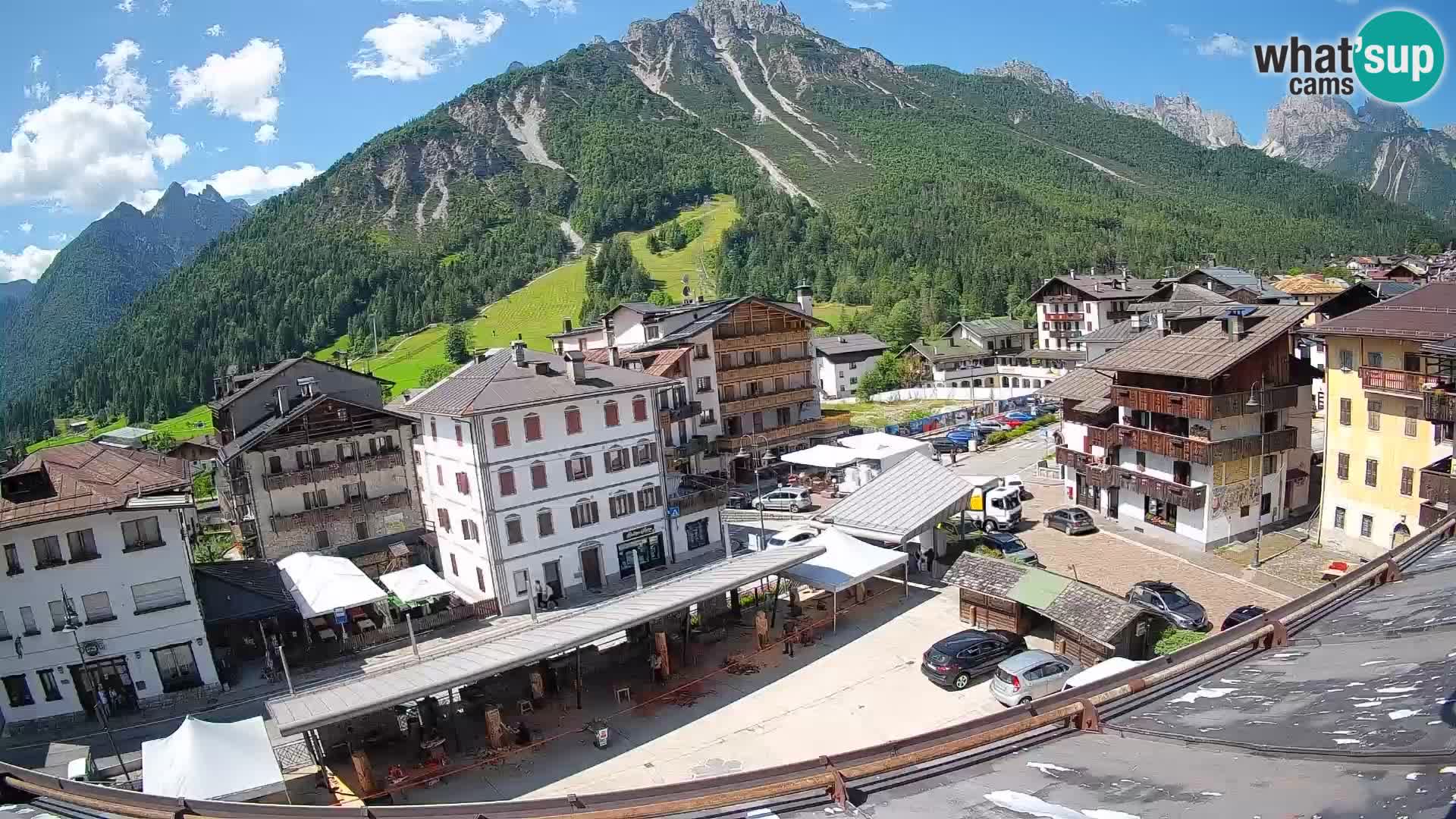 Hauptplatz von Forni di Sopra