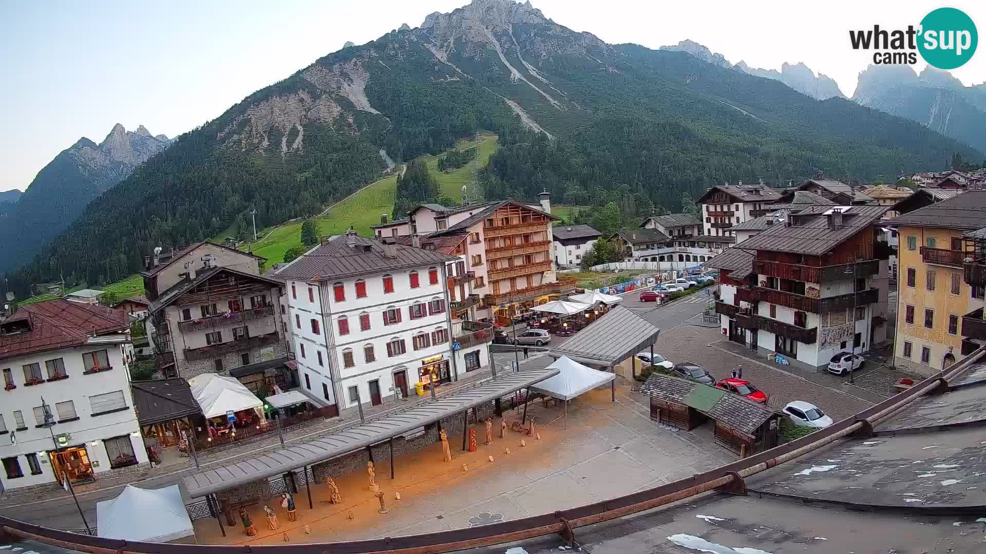 Plaza principal de Forni di Sopra