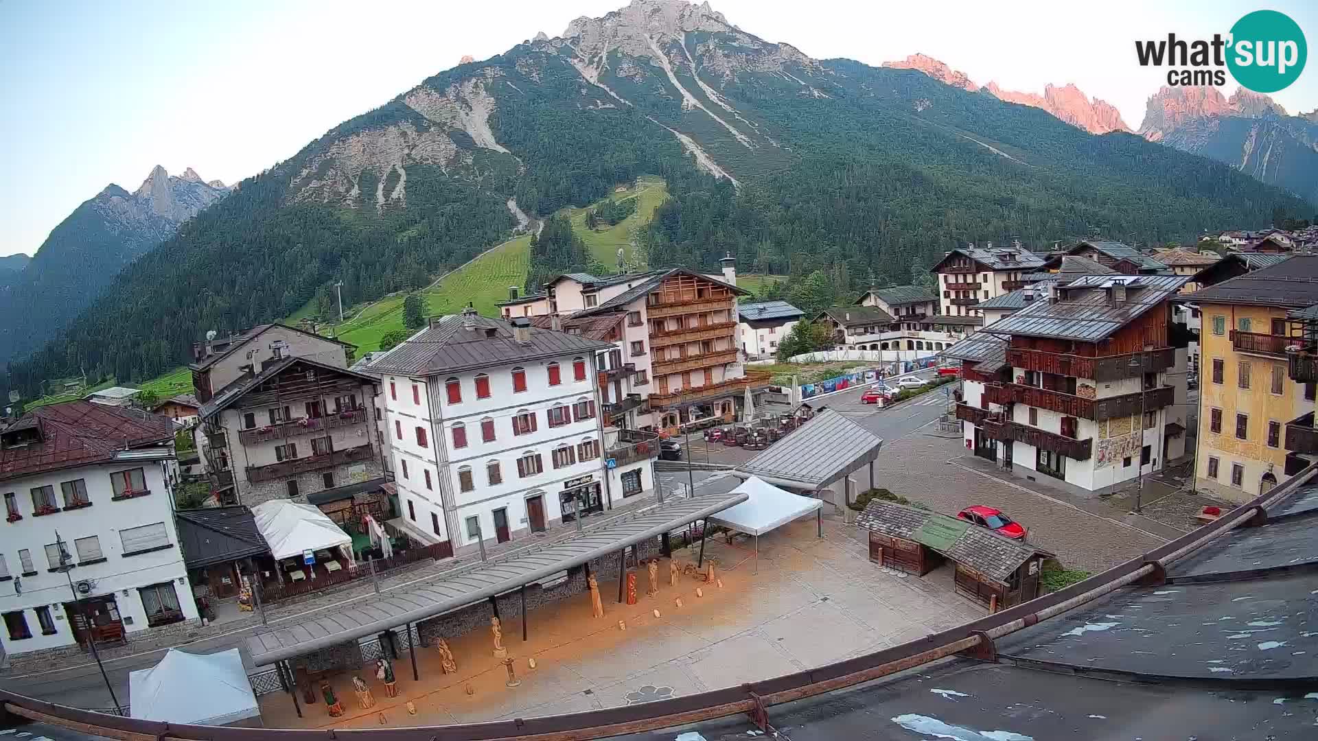 Hauptplatz von Forni di Sopra