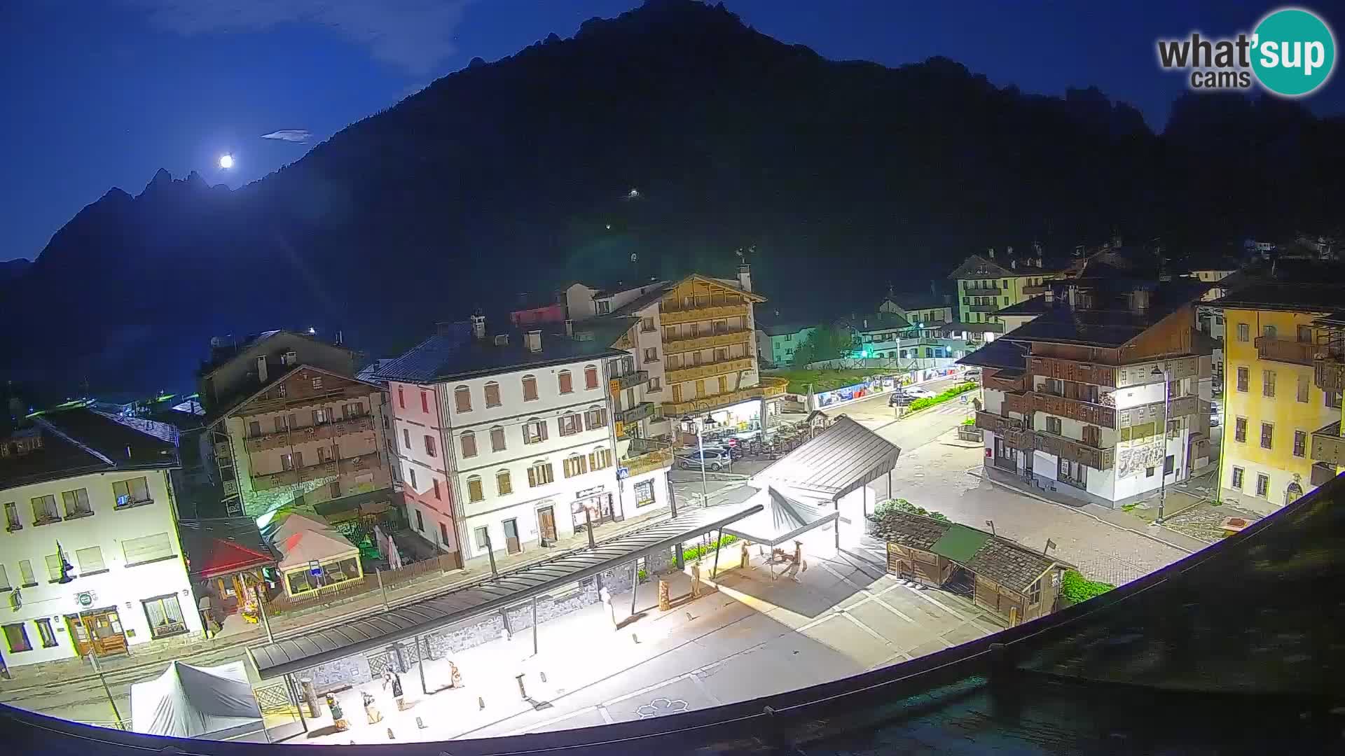 Plaza principal de Forni di Sopra