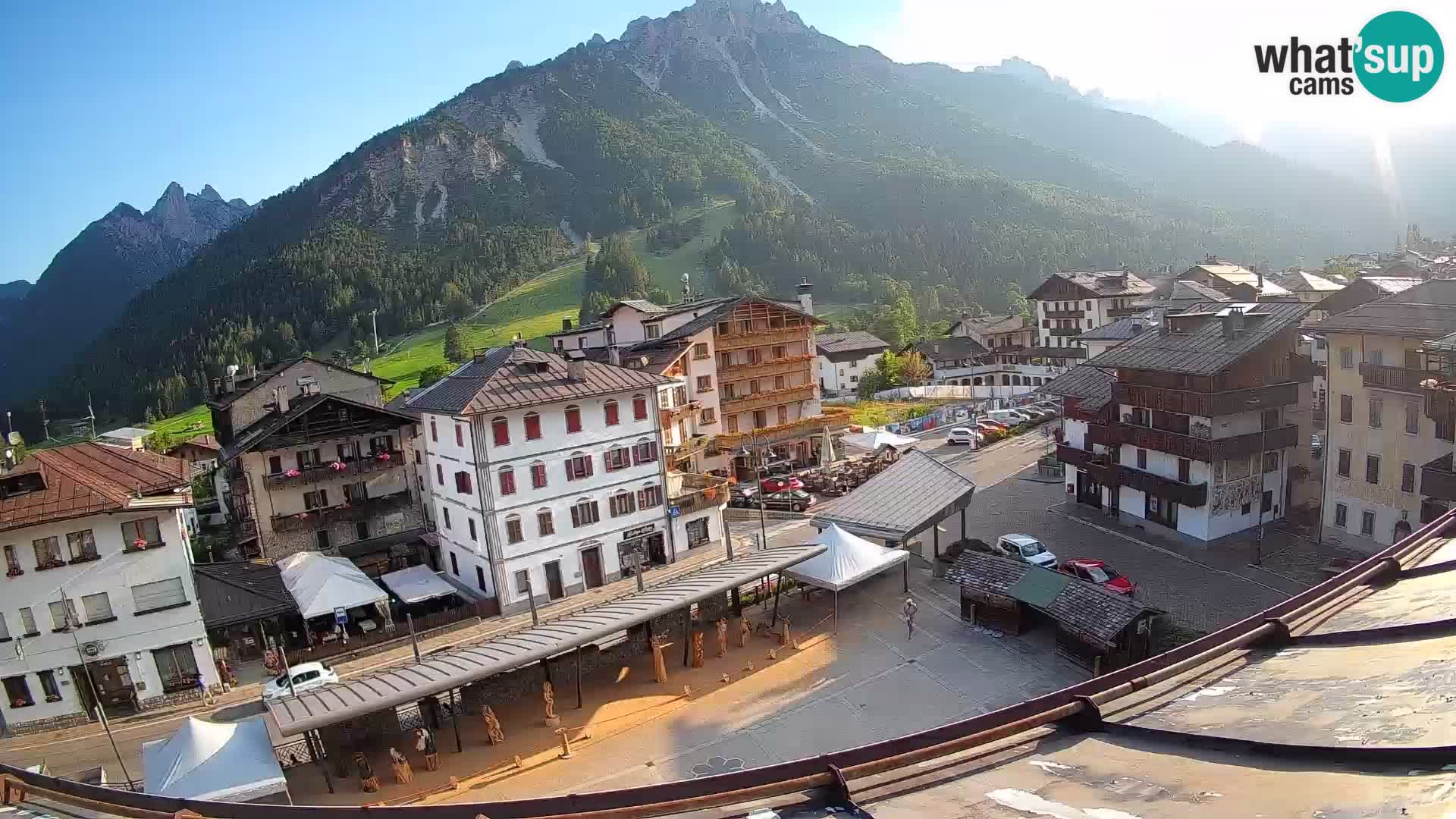 Plaza principal de Forni di Sopra