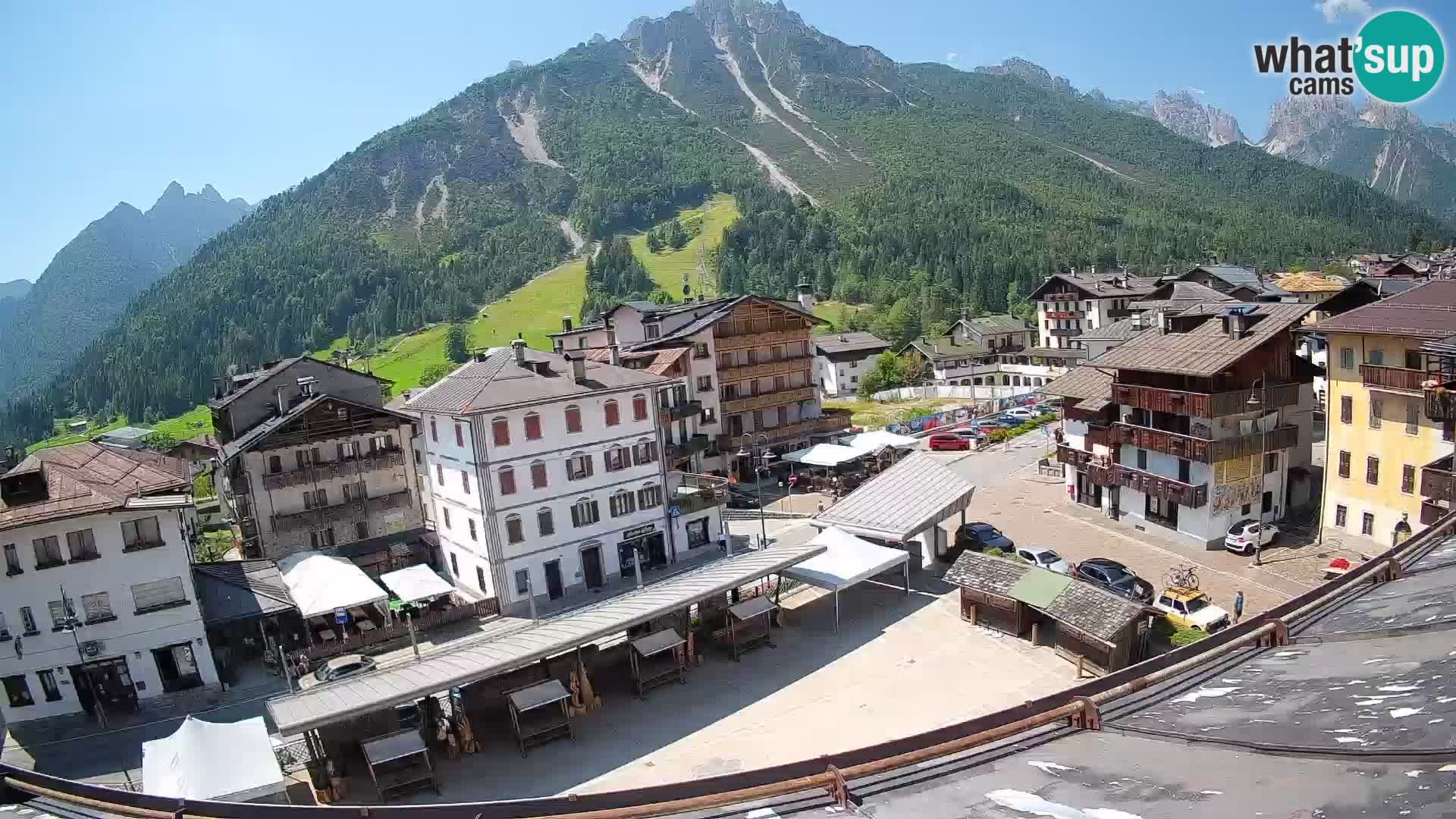 Hauptplatz von Forni di Sopra