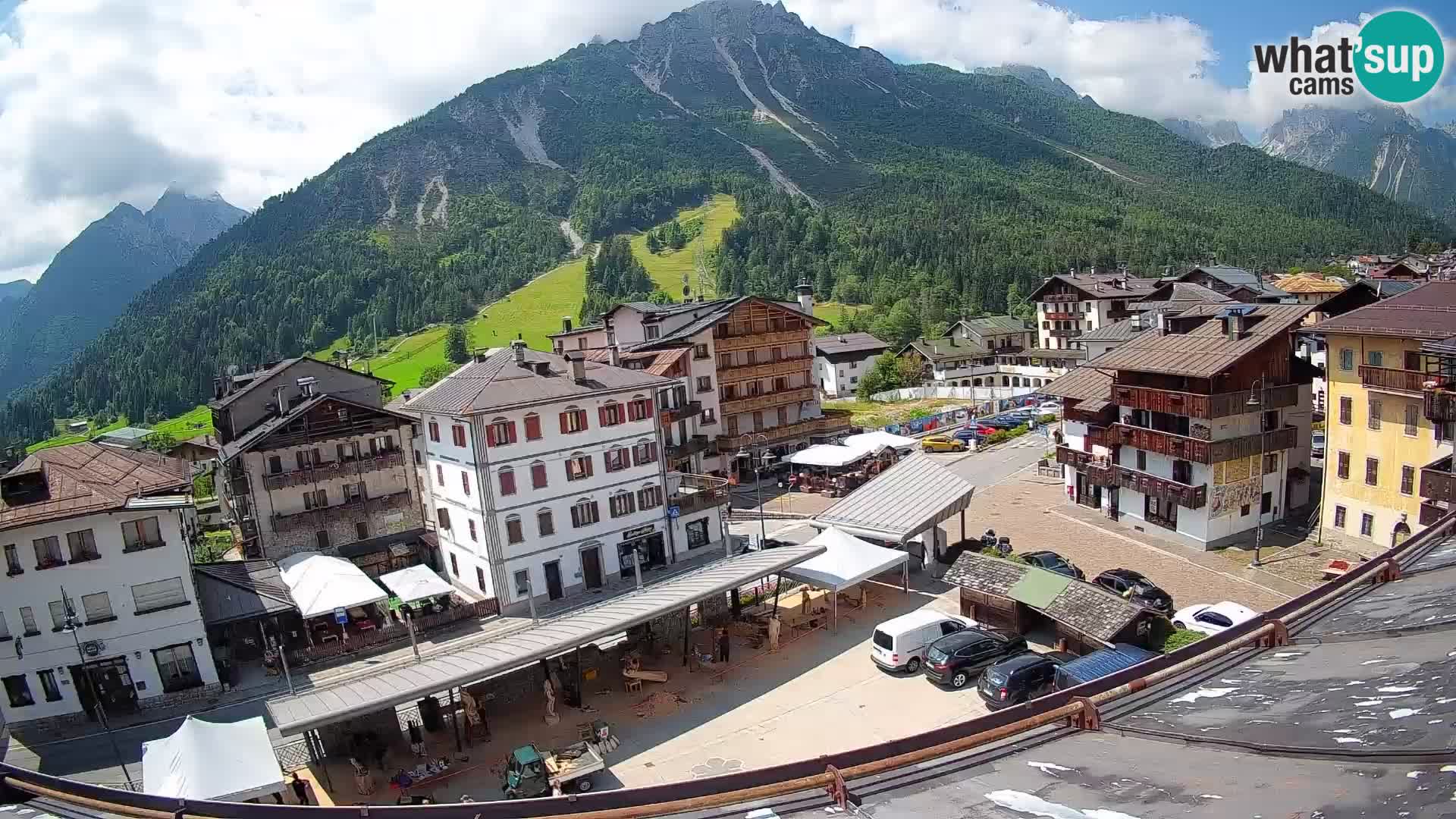 Hauptplatz von Forni di Sopra