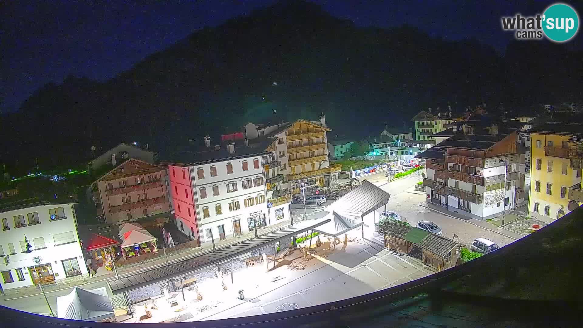 Plaza principal de Forni di Sopra